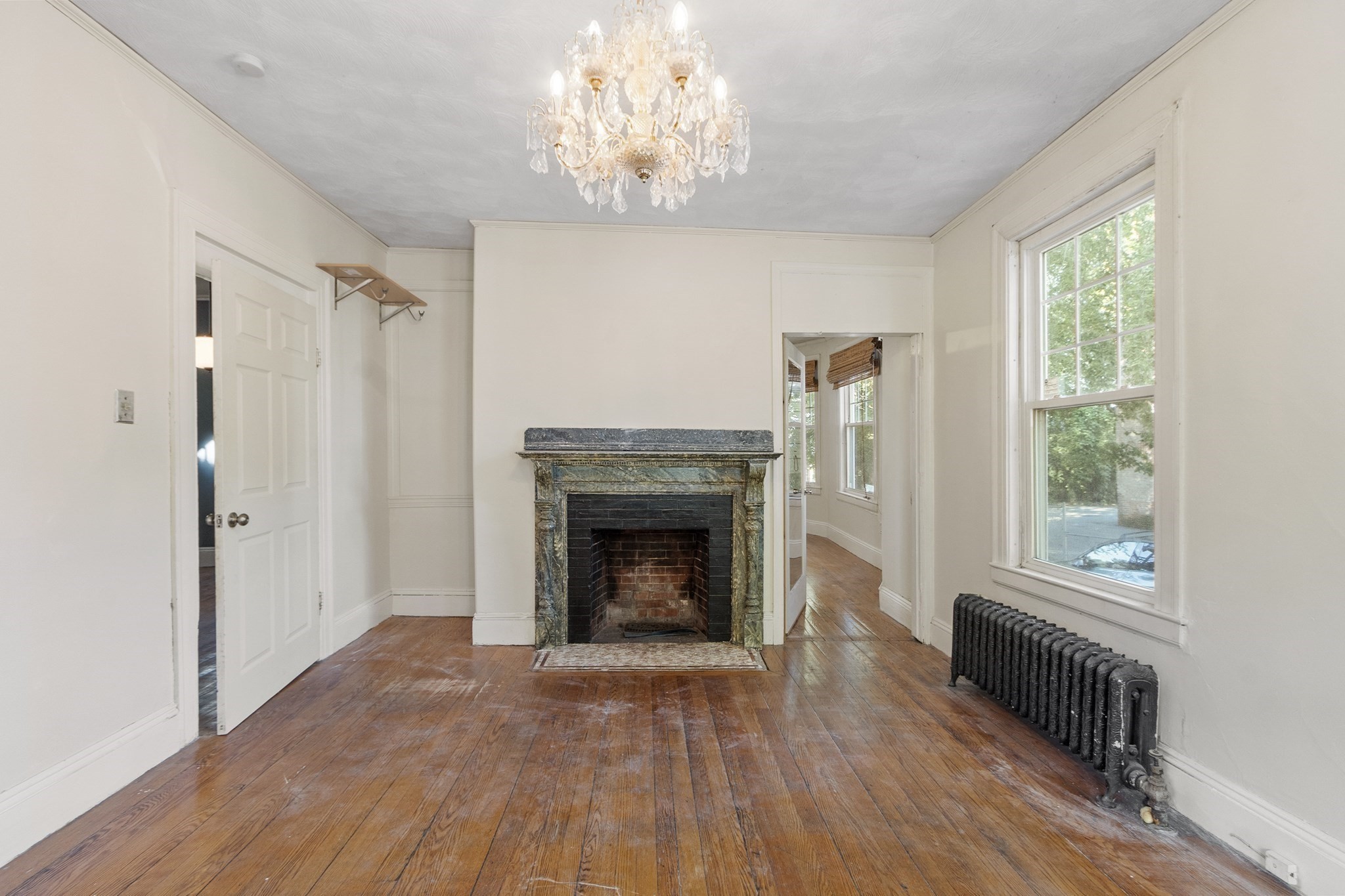305 Nesmith St Property Photo 9