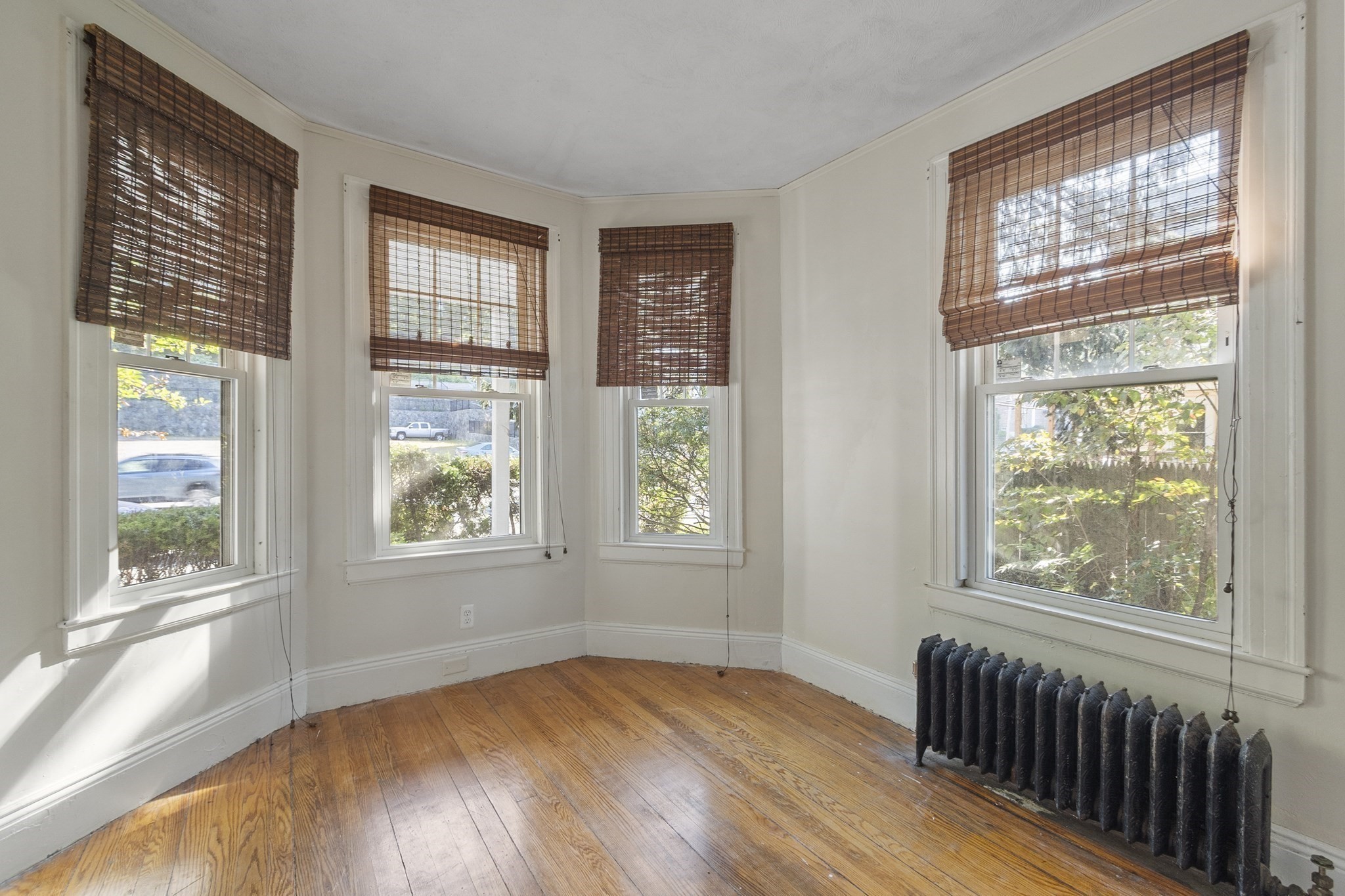 305 Nesmith St Property Photo 10