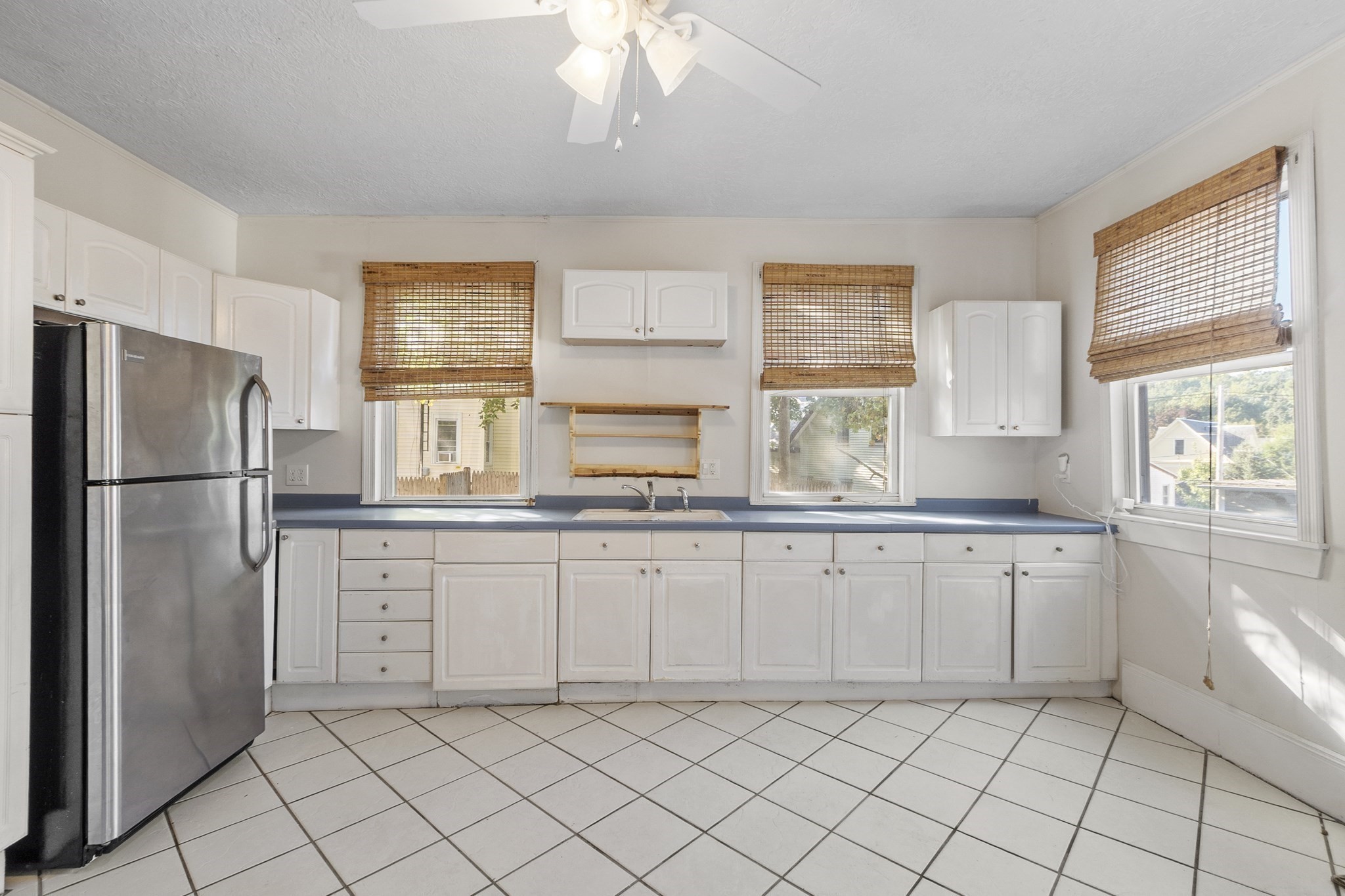305 Nesmith St Property Photo 11