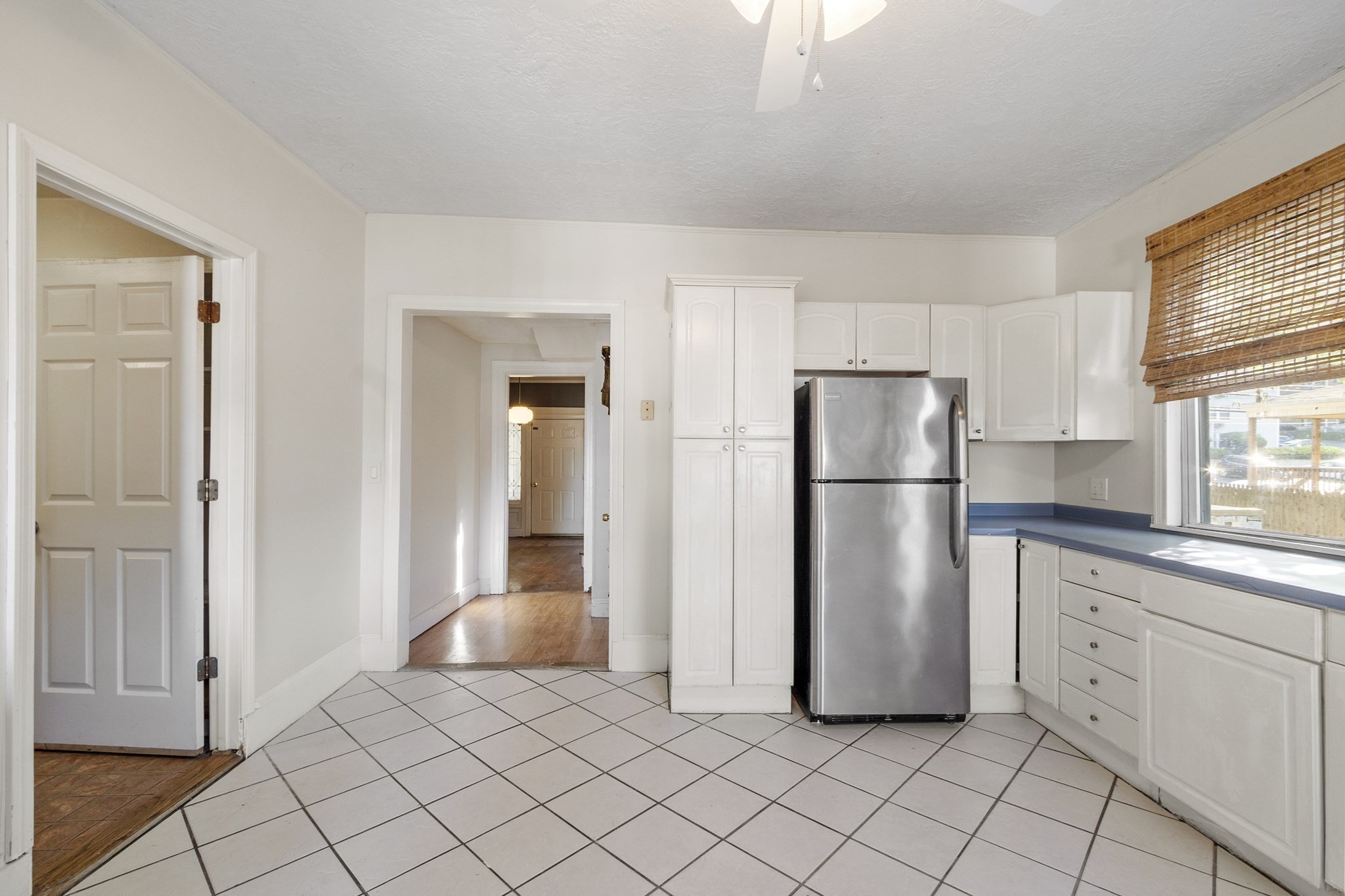 305 Nesmith St Property Photo 12