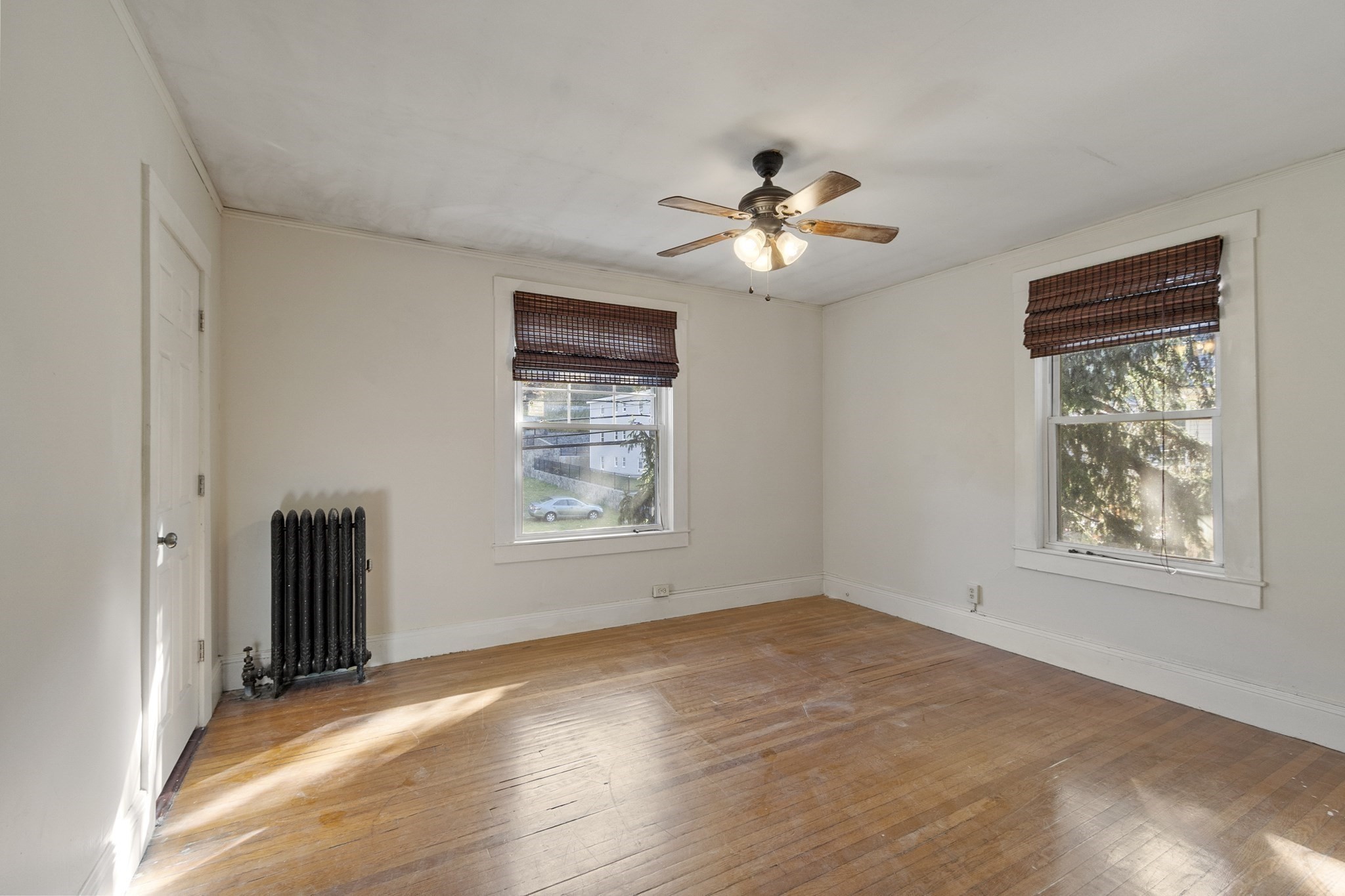 305 Nesmith St Property Photo 16