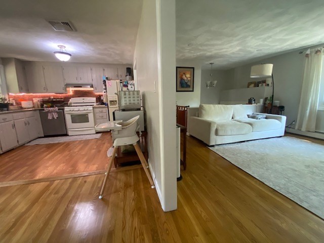 64 Haverhill St Property Photo 8