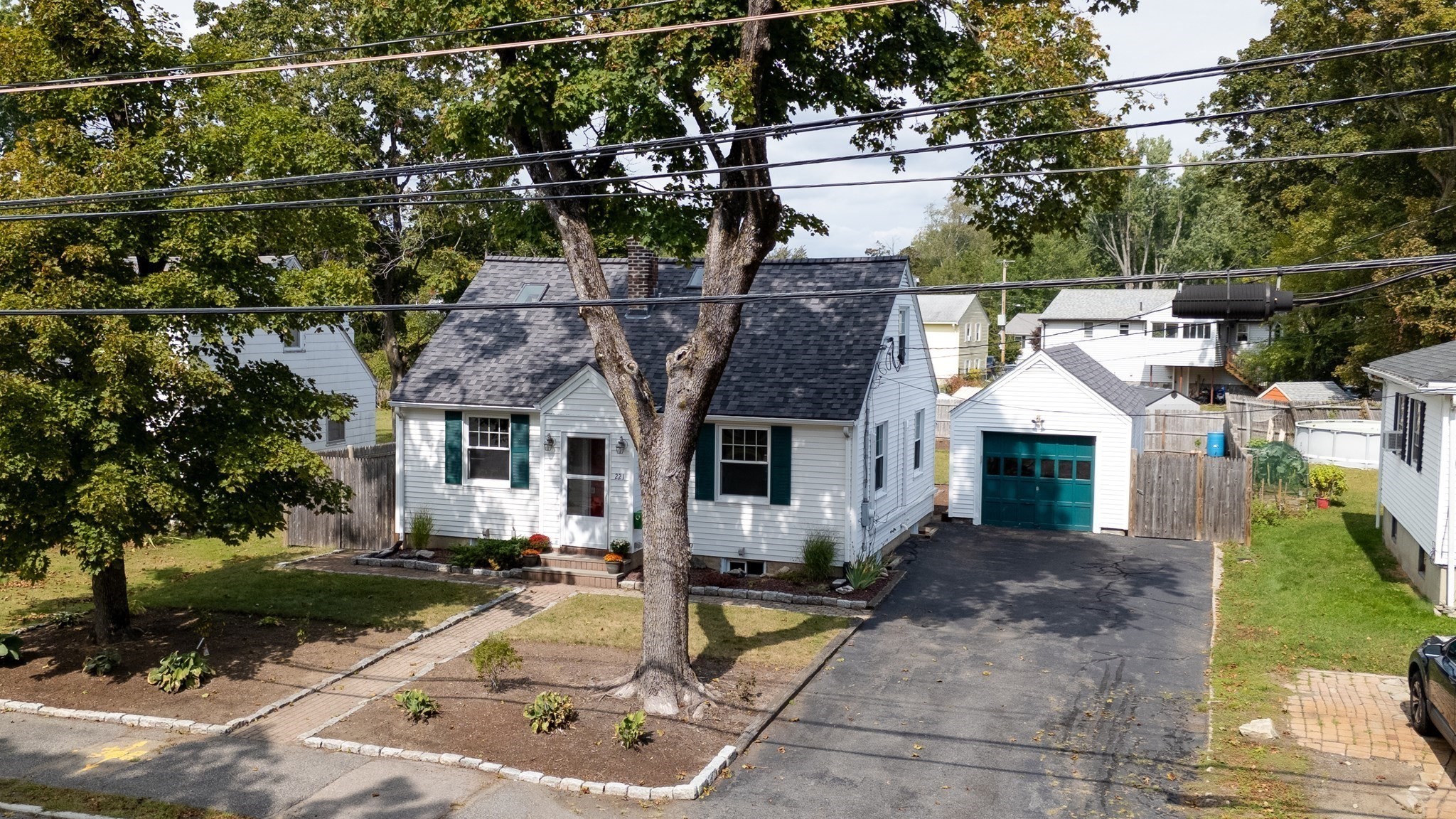 221 Fountain St Property Photo 1