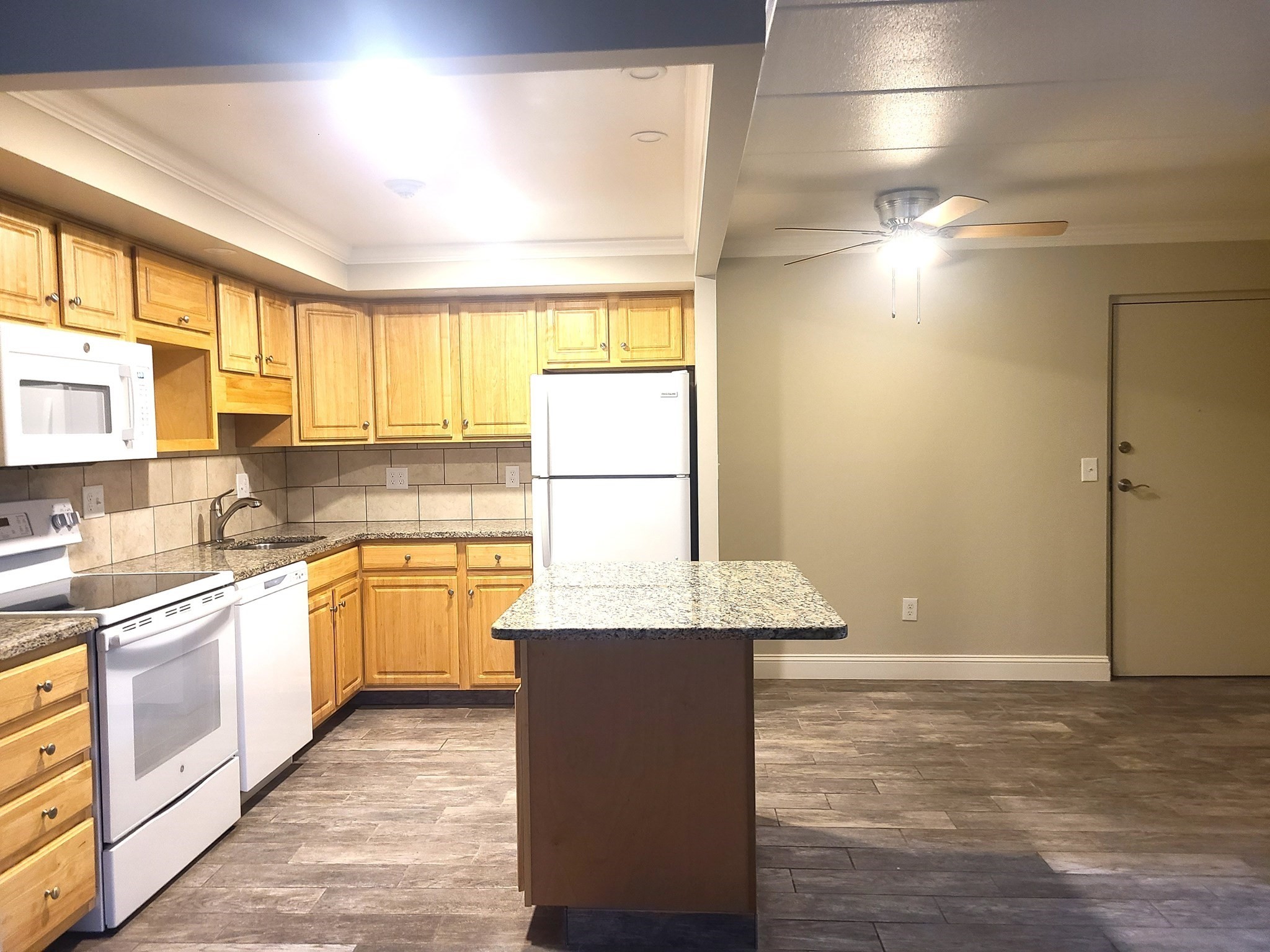 576 Washington Street # 110 Property Photo 8