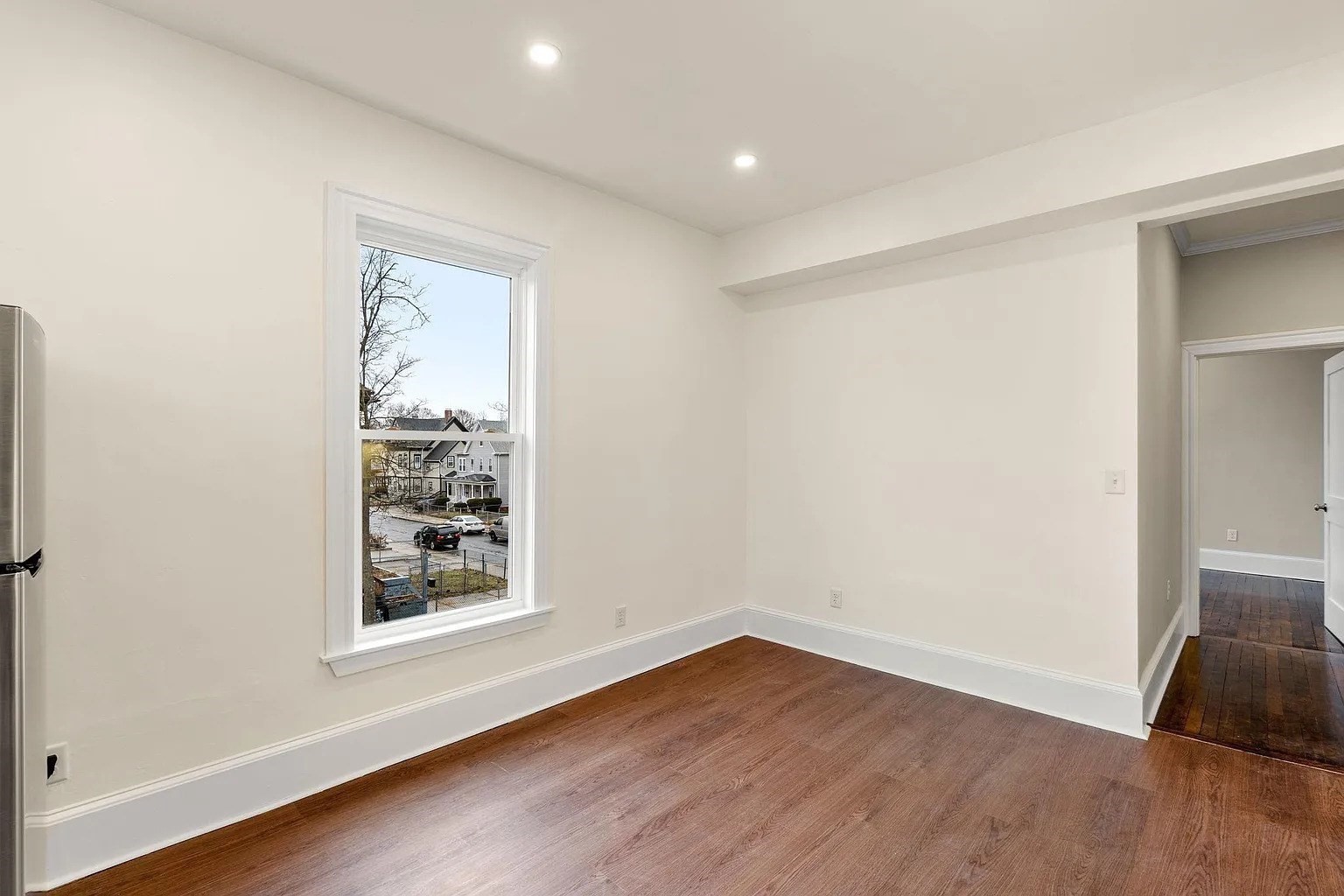10 King St # 2 Property Photo 4