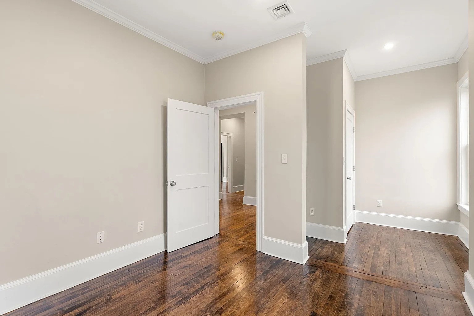 10 King St # 2 Property Photo 11