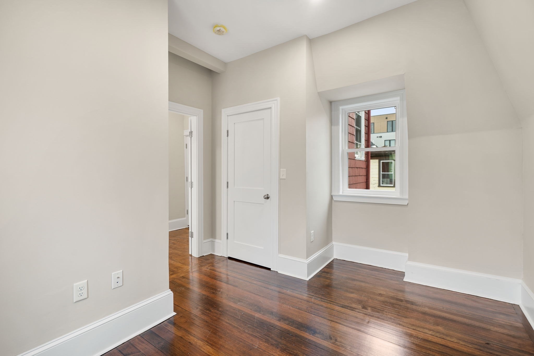 10 King St # 2 Property Photo 12