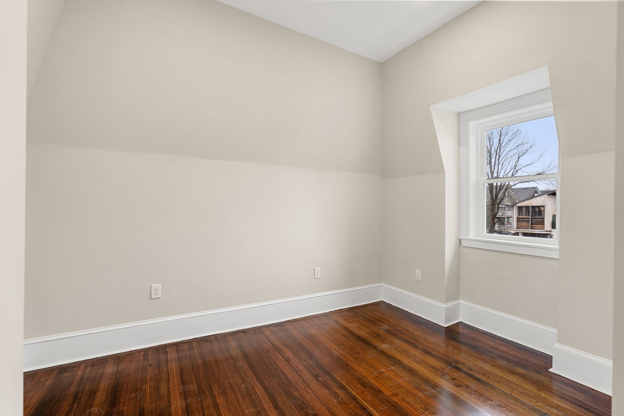 10 King St # 2 Property Photo 13