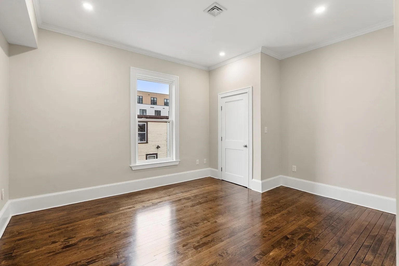 10 King St # 2 Property Photo 15