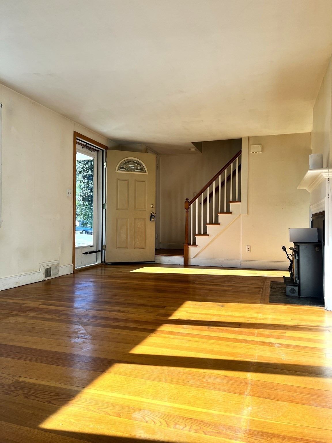 109 Pilgrim Property Photo 6