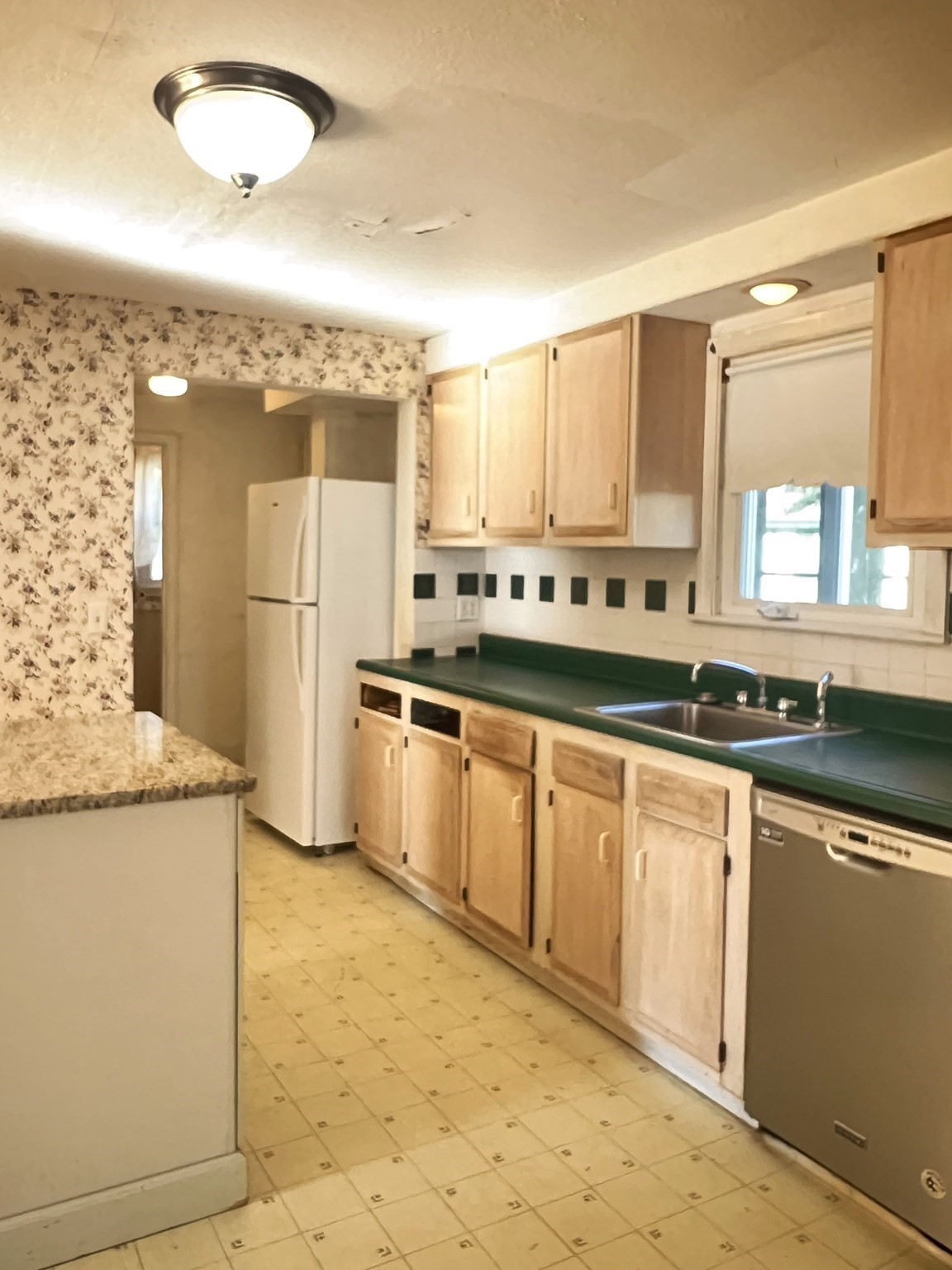 109 Pilgrim Property Photo 7