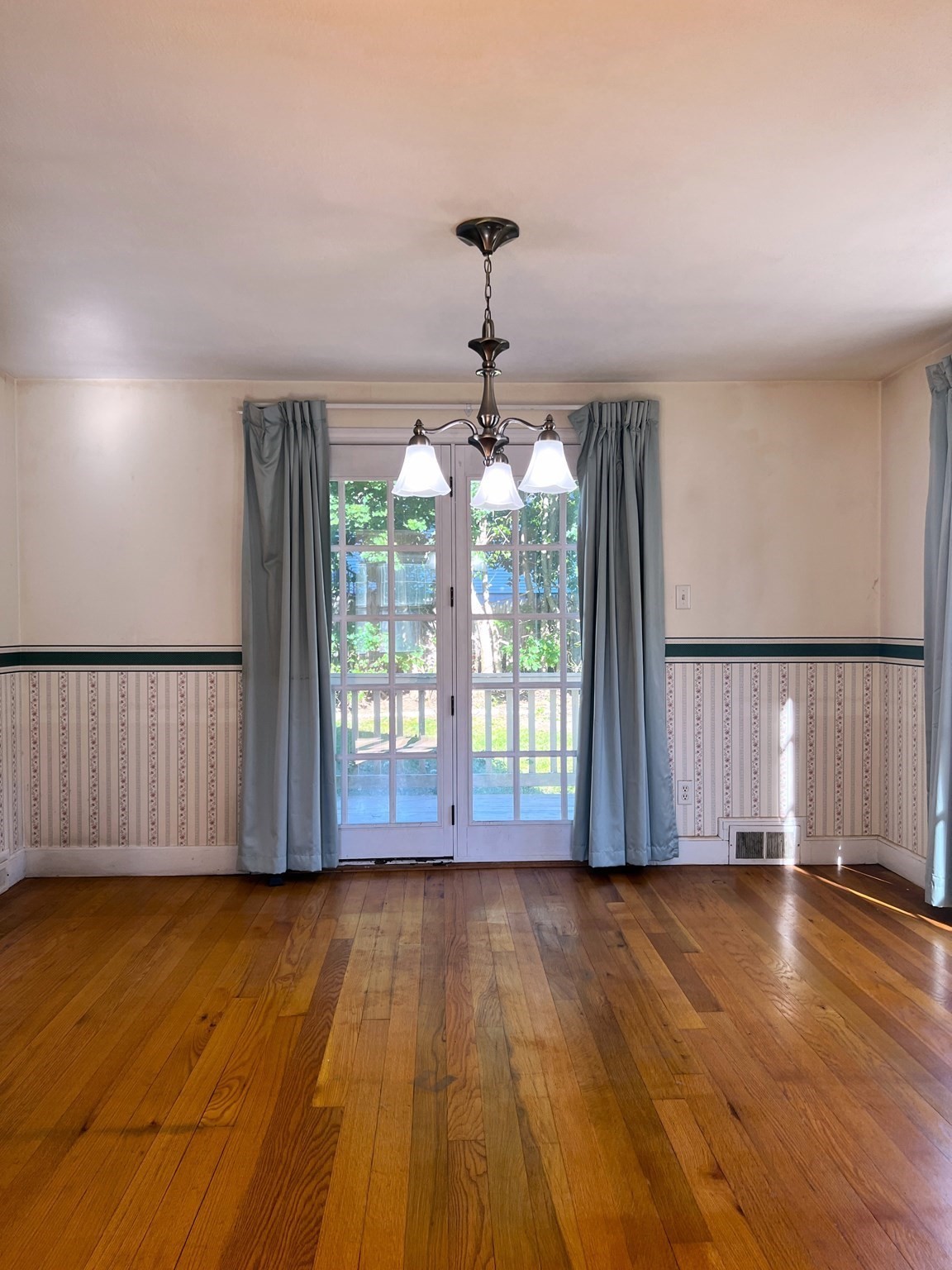 109 Pilgrim Property Photo 10