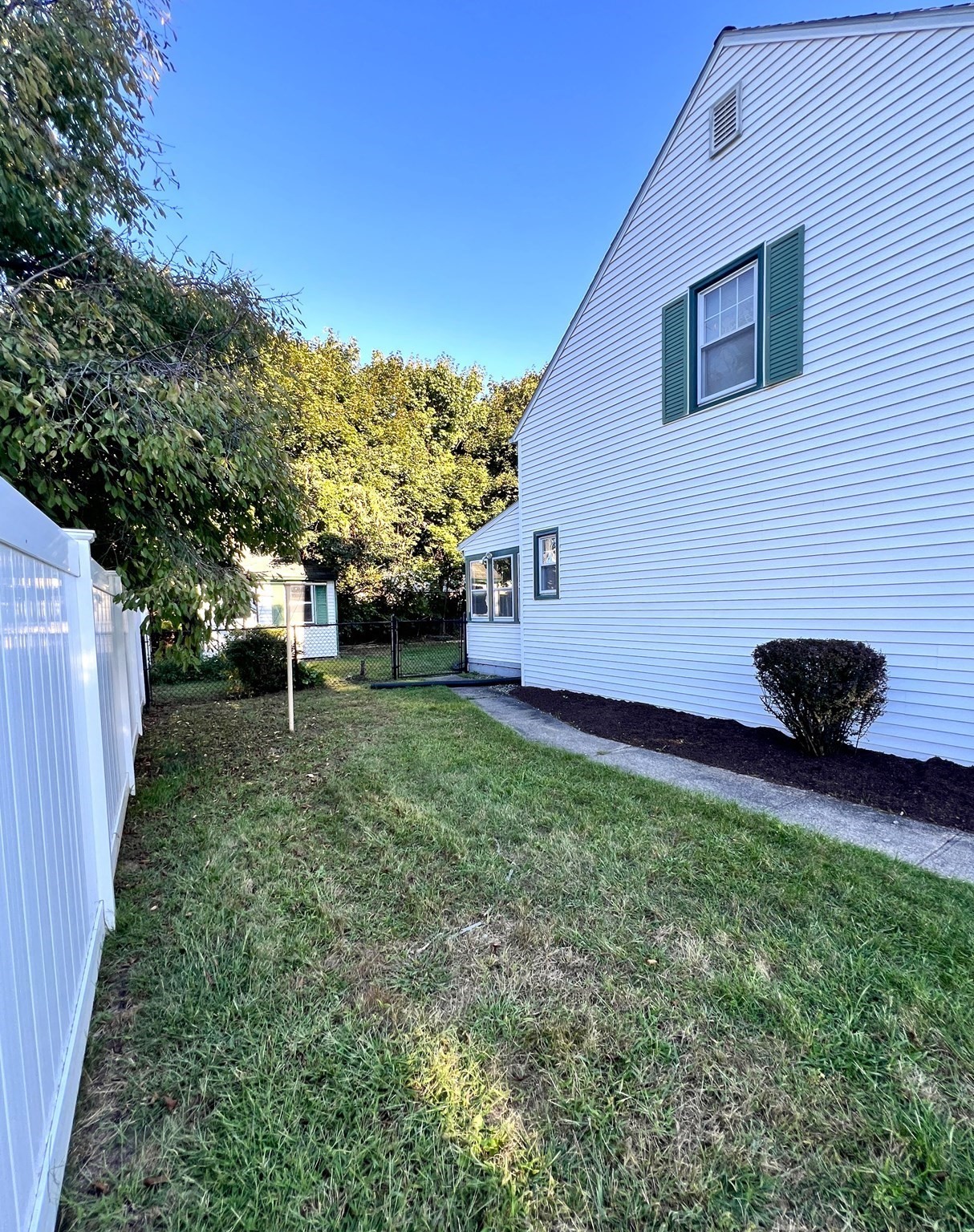 109 Pilgrim Property Photo 28