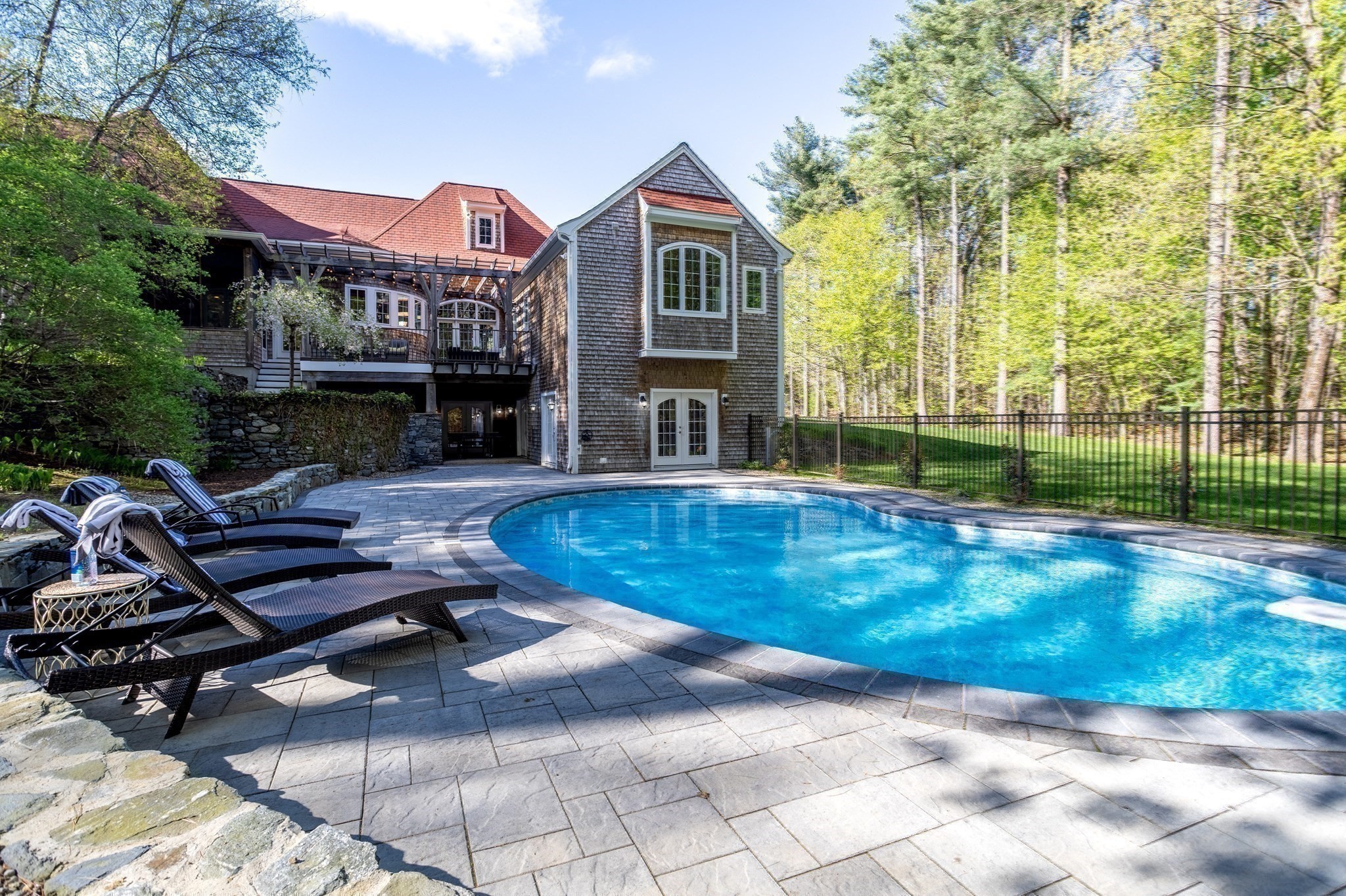 97 Fox Run Road Property Photo 6