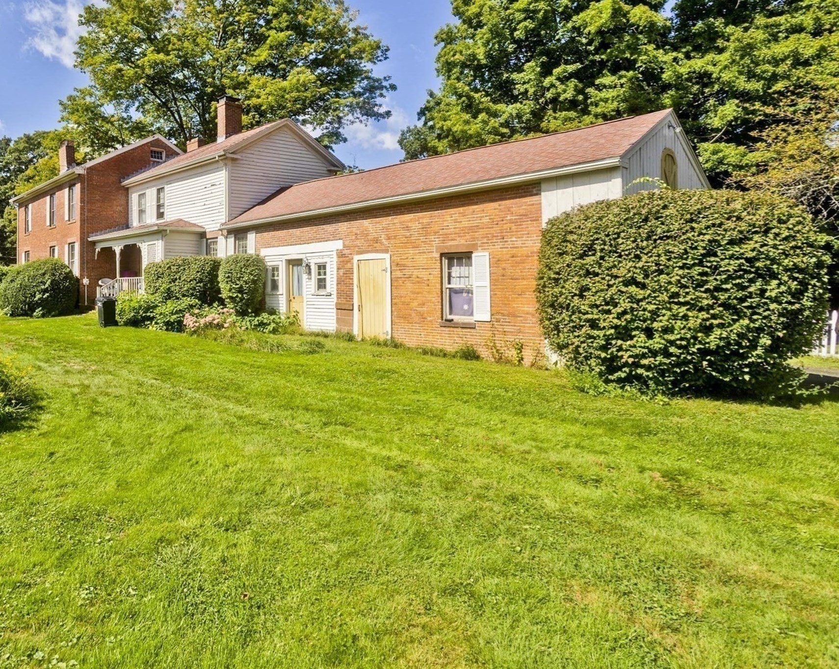 40 Somers Rd Property Photo 2