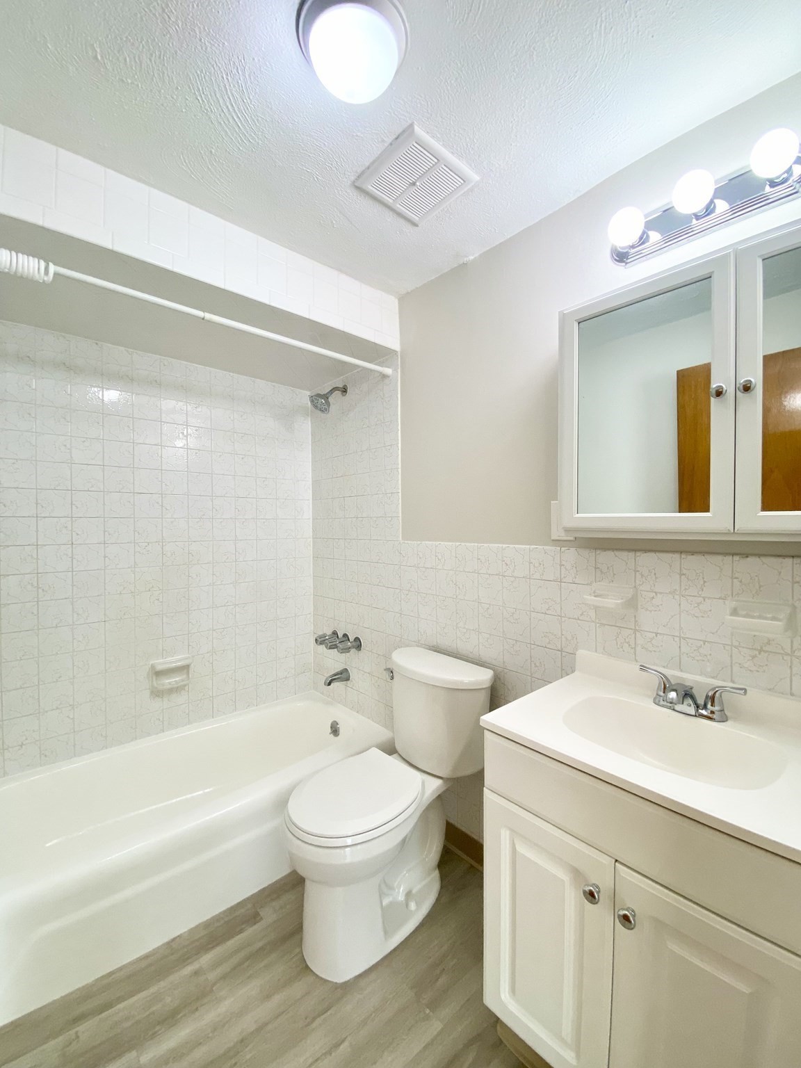 128 Salem Street # 2 Property Photo 6