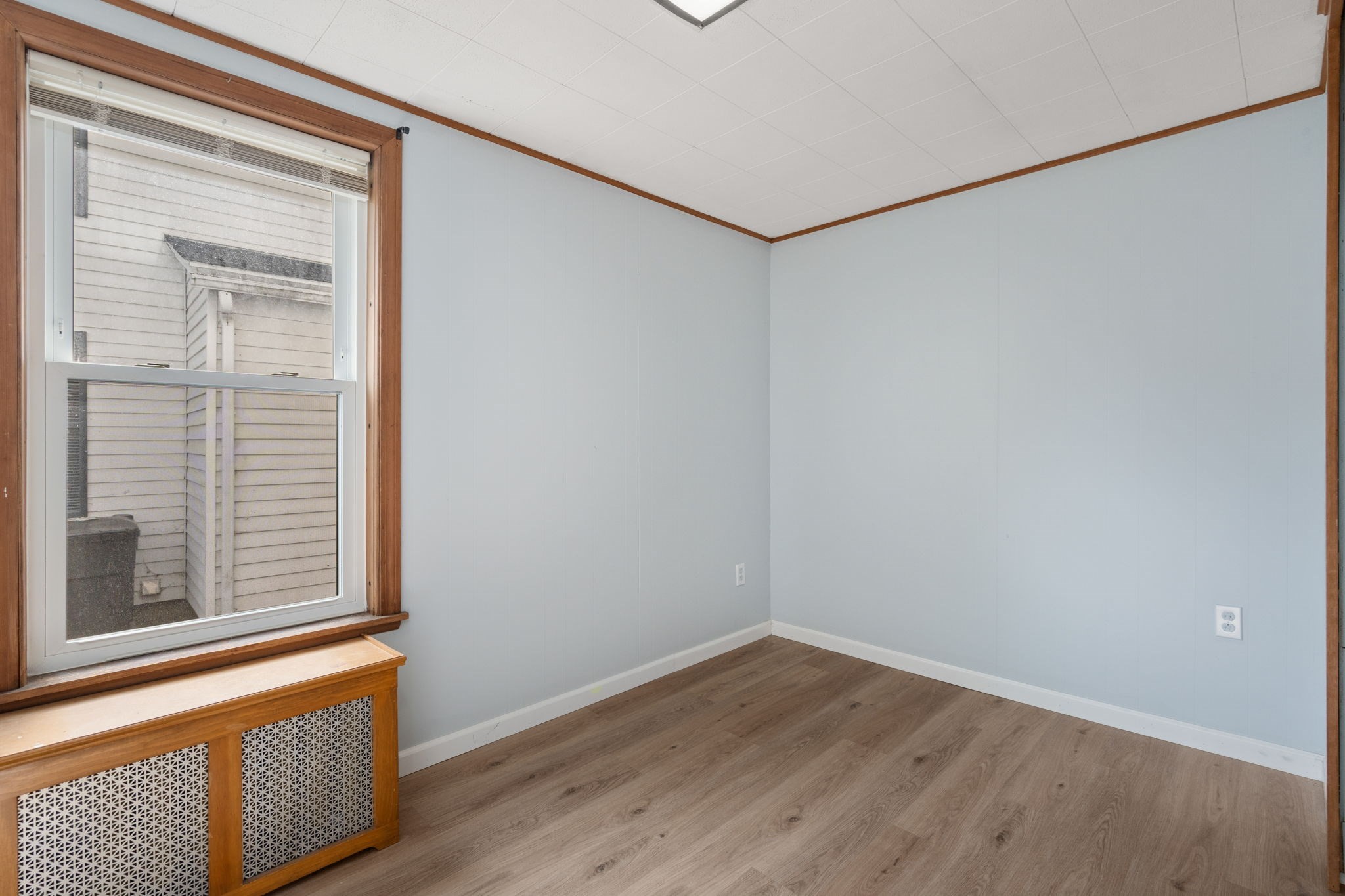 25 Leonard Ave Property Photo 9