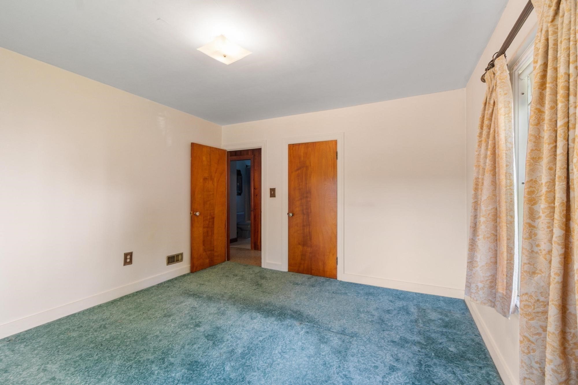 95 West Street Property Photo 11