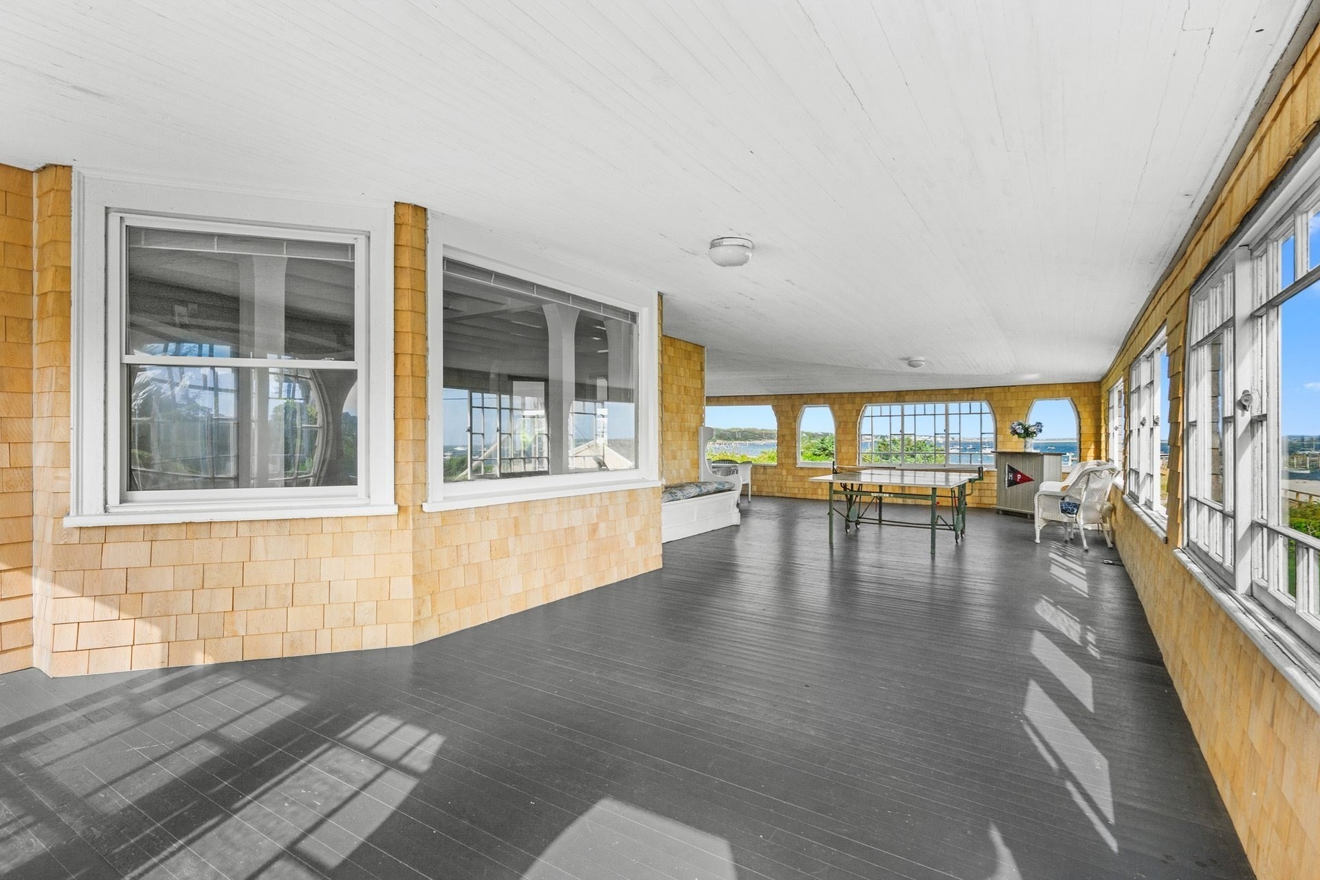 172 Irving Avenue Property Photo 15