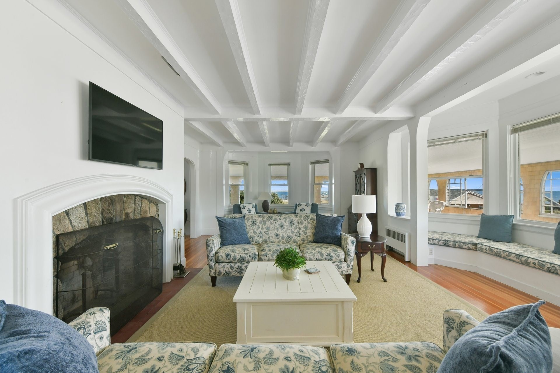 172 Irving Avenue Property Photo 17