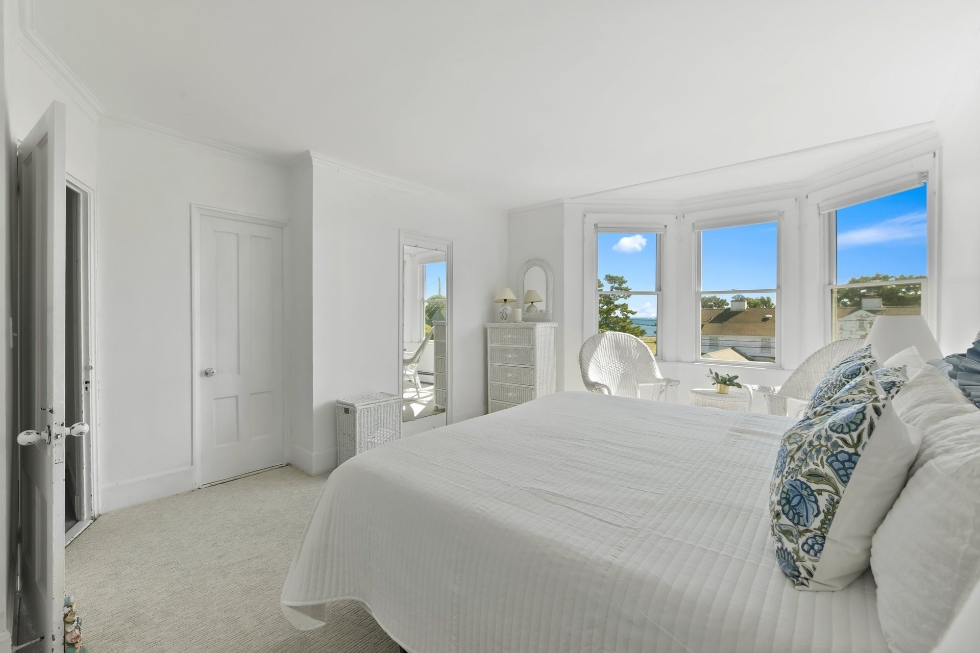 172 Irving Avenue Property Photo 32