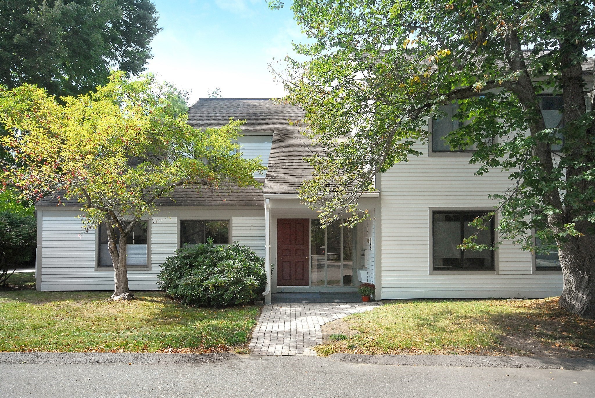28 Concord Greene # 2 Property Photo 1