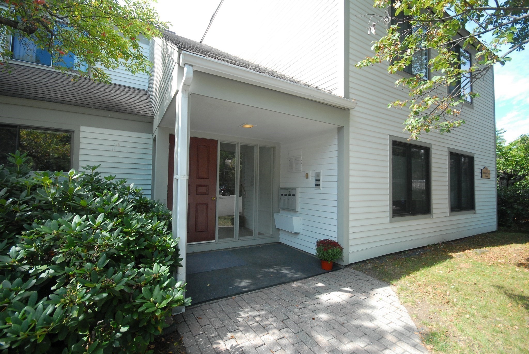 28 Concord Greene # 2 Property Photo 3