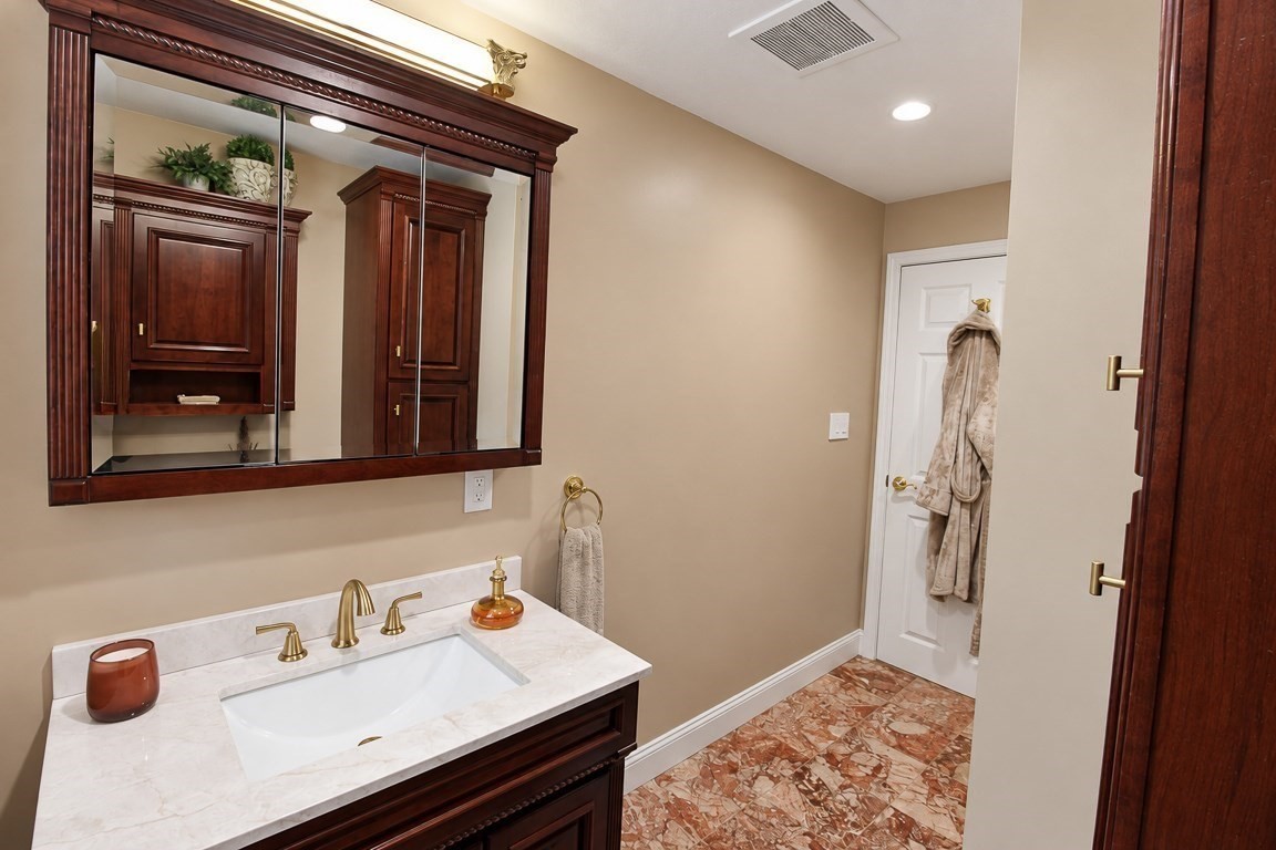 4 Temi Road Property Photo 17