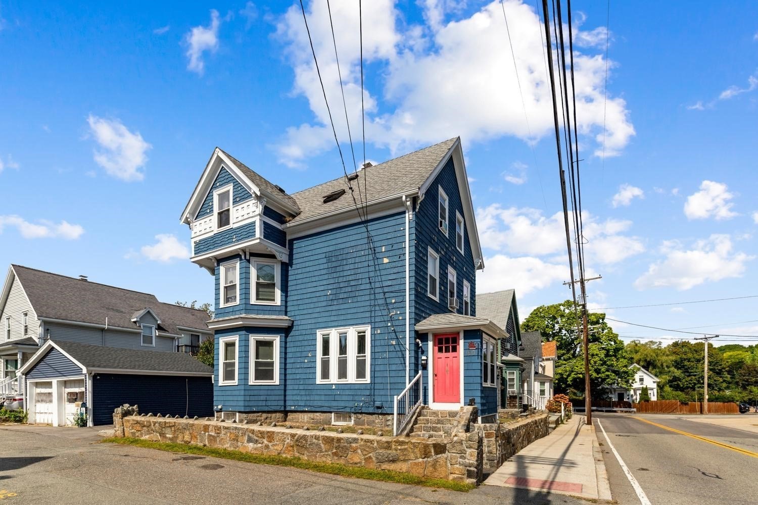 150 Maplewood Avenue Property Photo 4