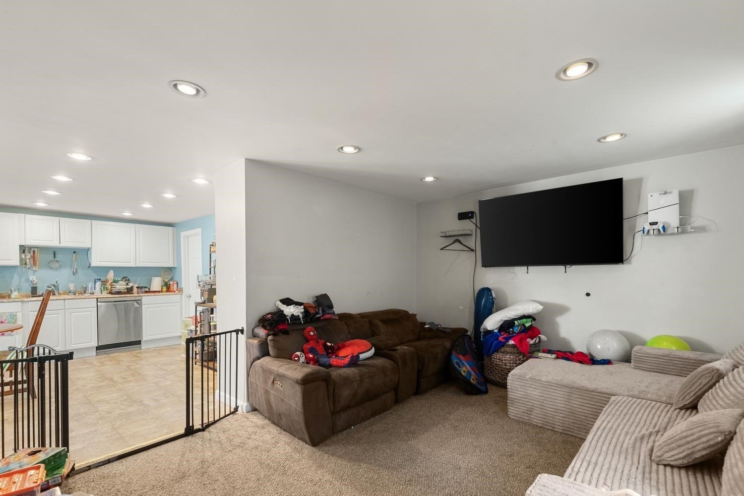 150 Maplewood Avenue Property Photo 20
