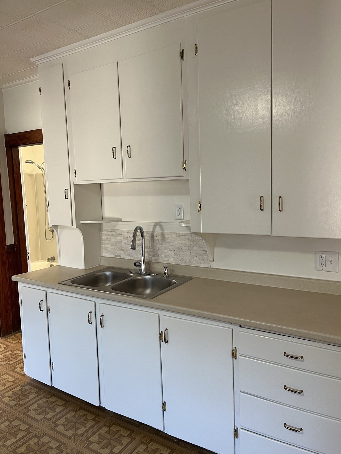 15 Euclid Ave # 2 Property Photo 3