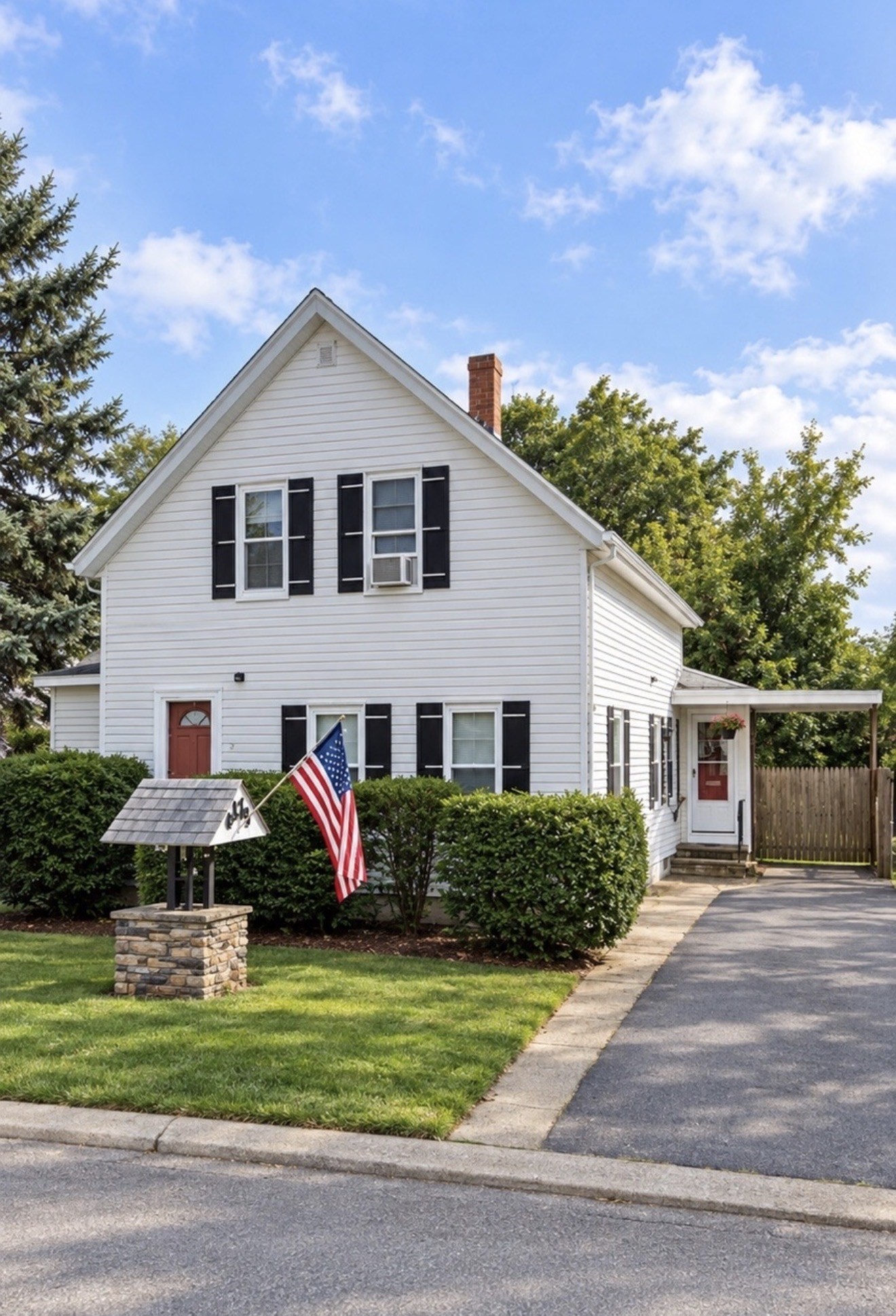 5 Dow Pl Property Photo 1
