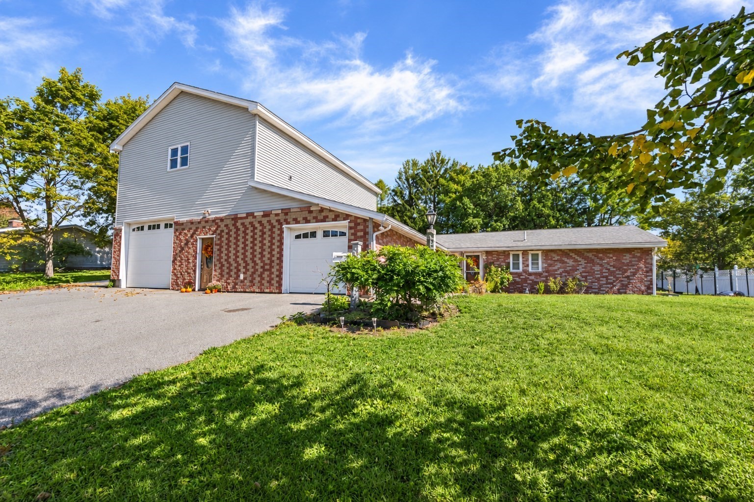 7 Lisa Road Property Photo 1