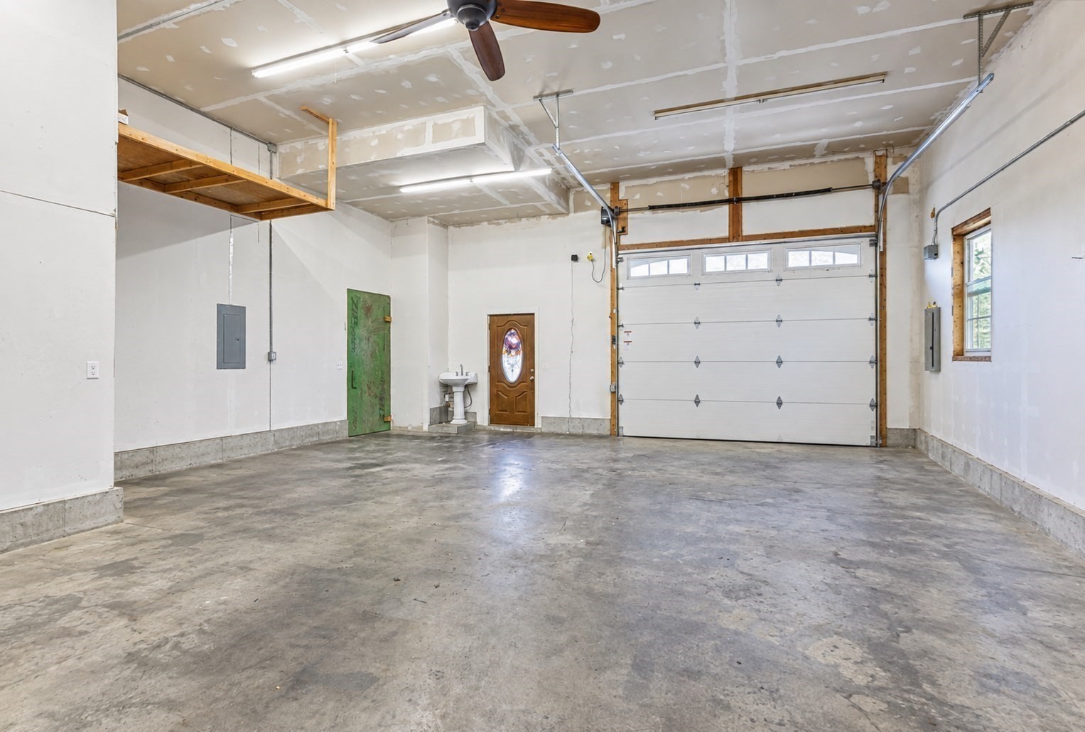 7 Lisa Road Property Photo 19