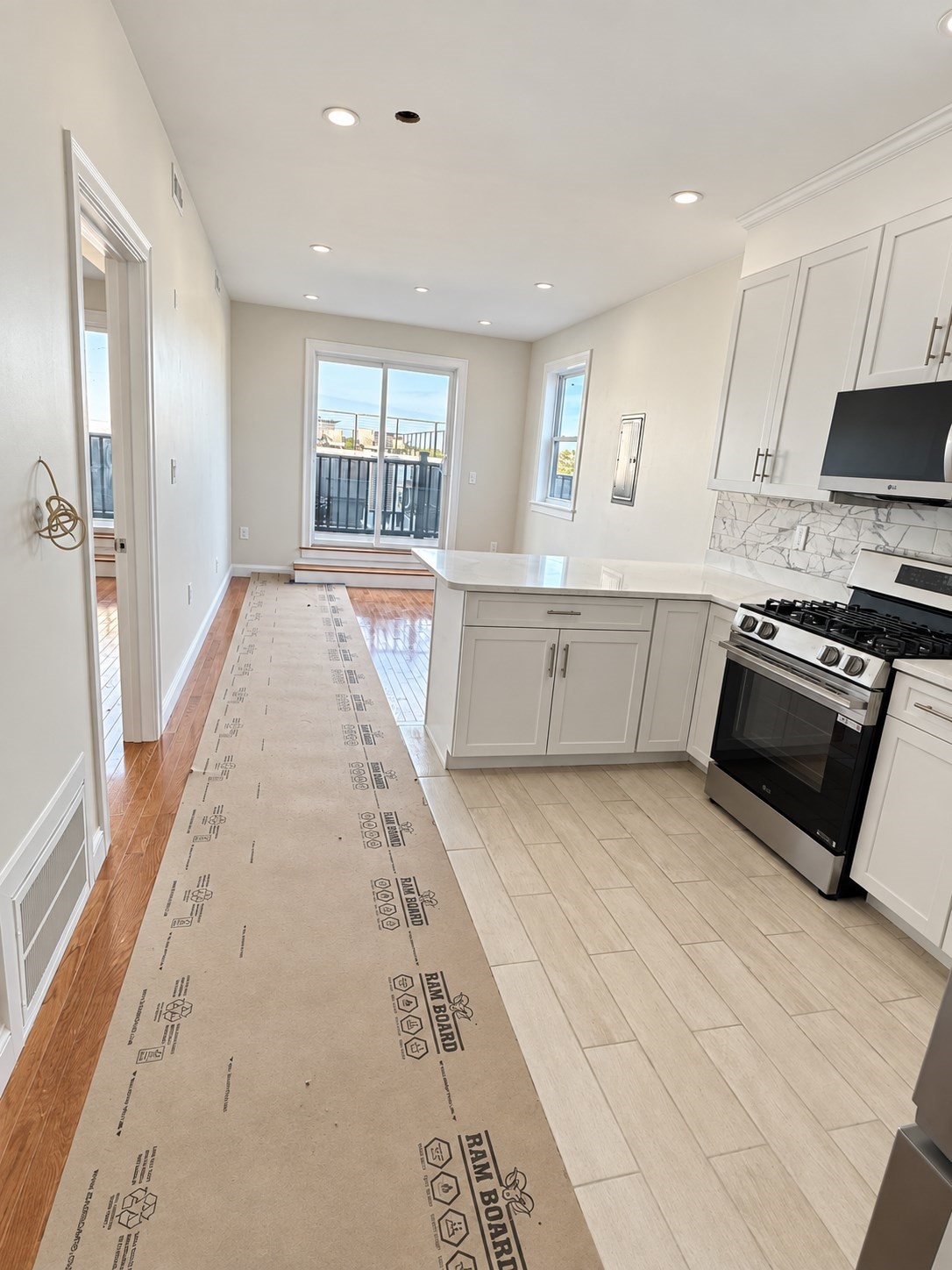 926 Broadway # 10 Property Photo 1