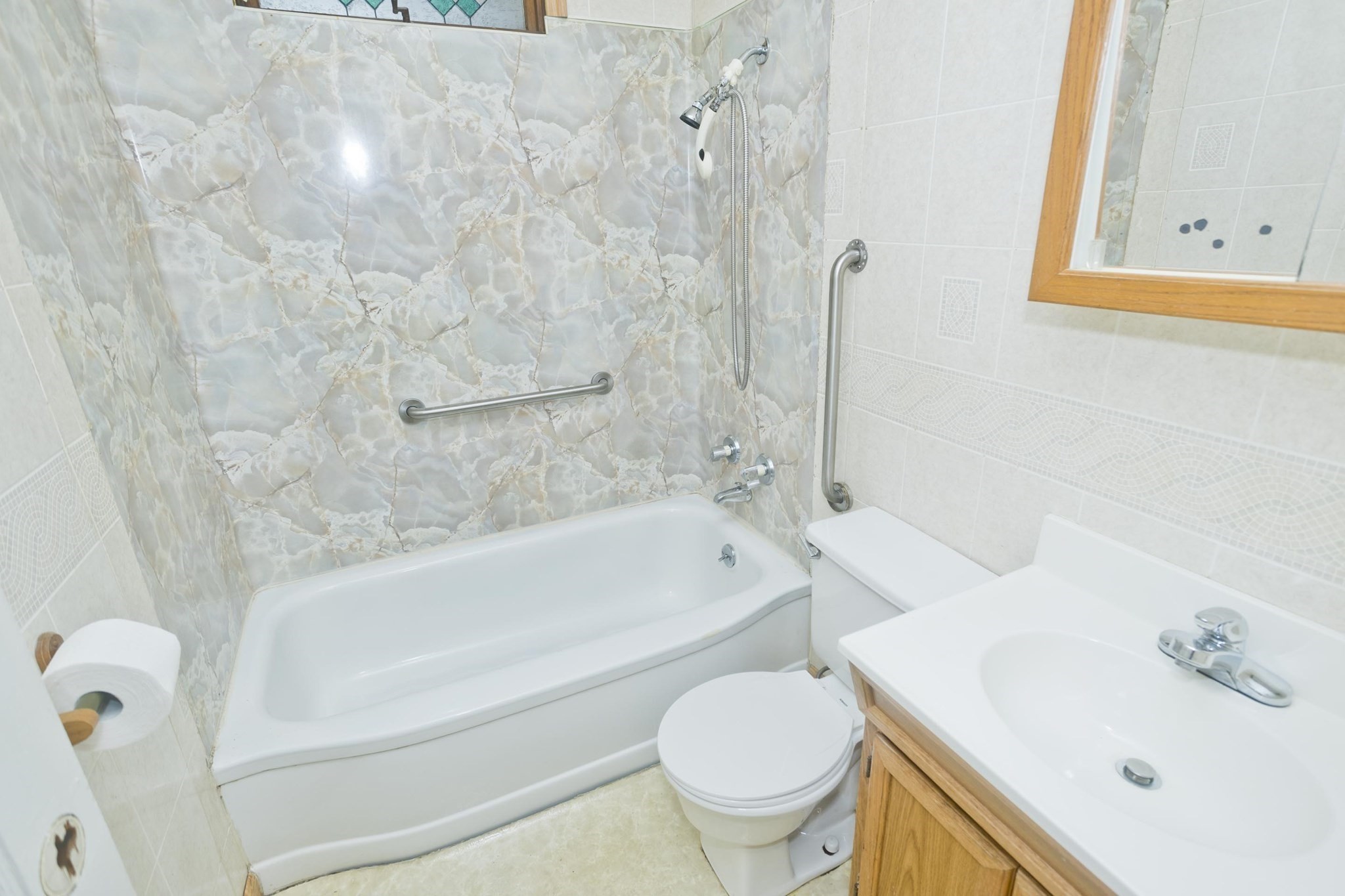 62 Memorial Dr Property Photo 14