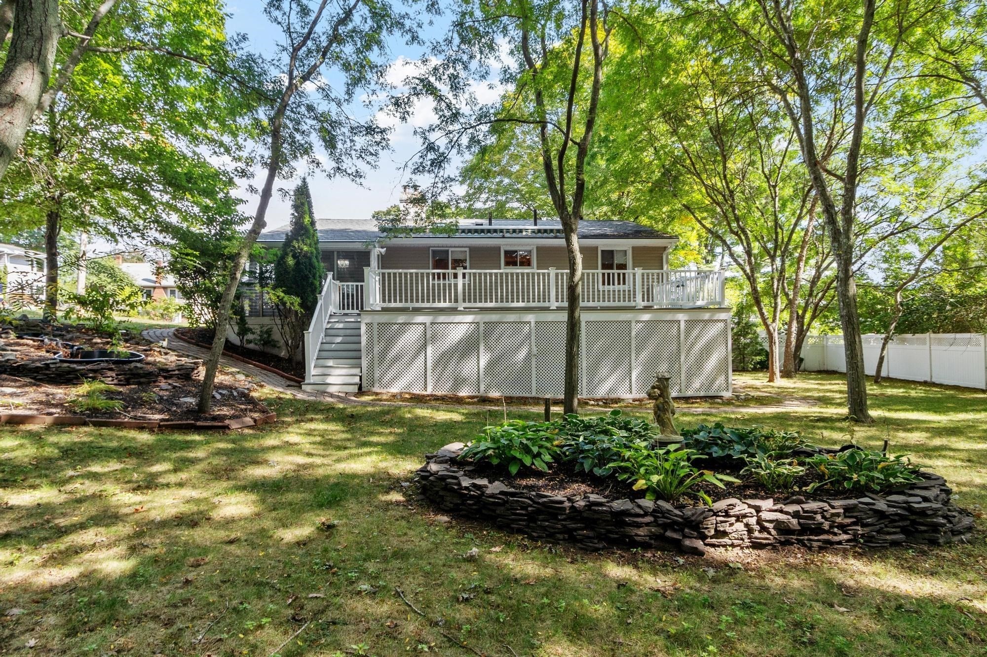 1 Standish Road Property Photo 34