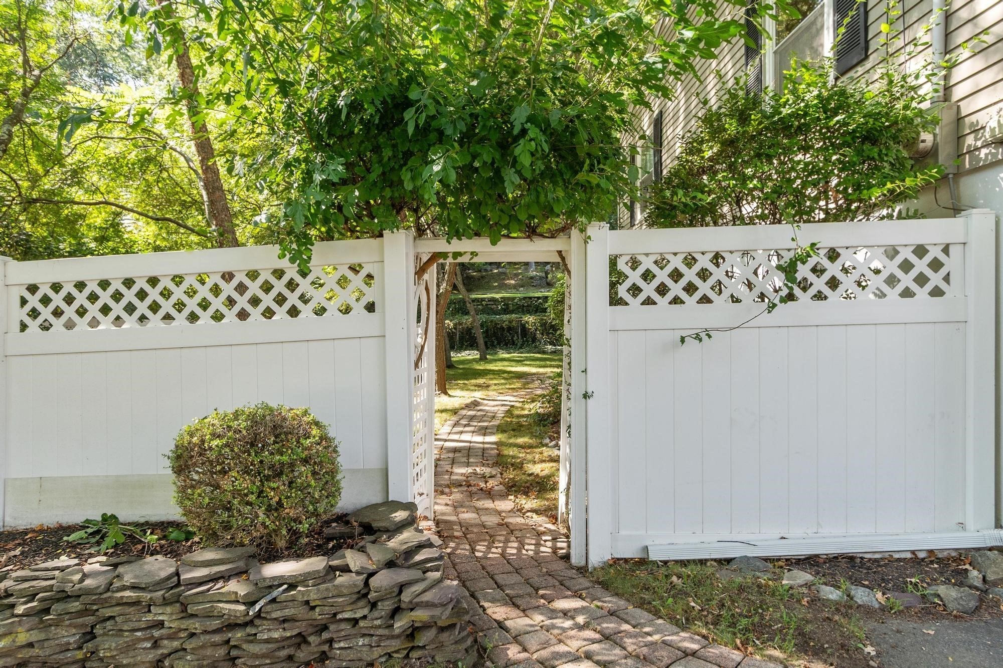 1 Standish Road Property Photo 37
