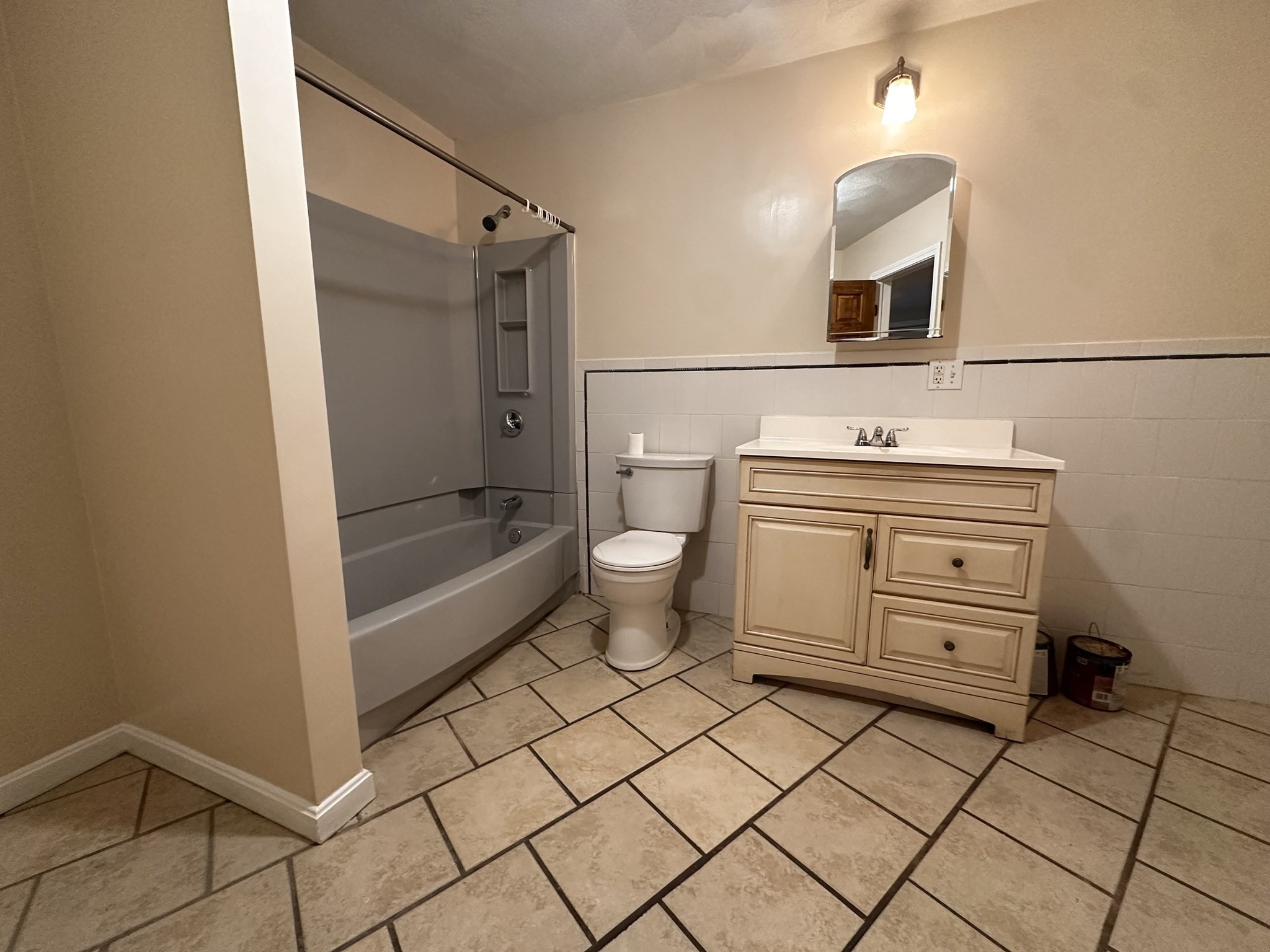 176 Elm # 2 Property Photo 3