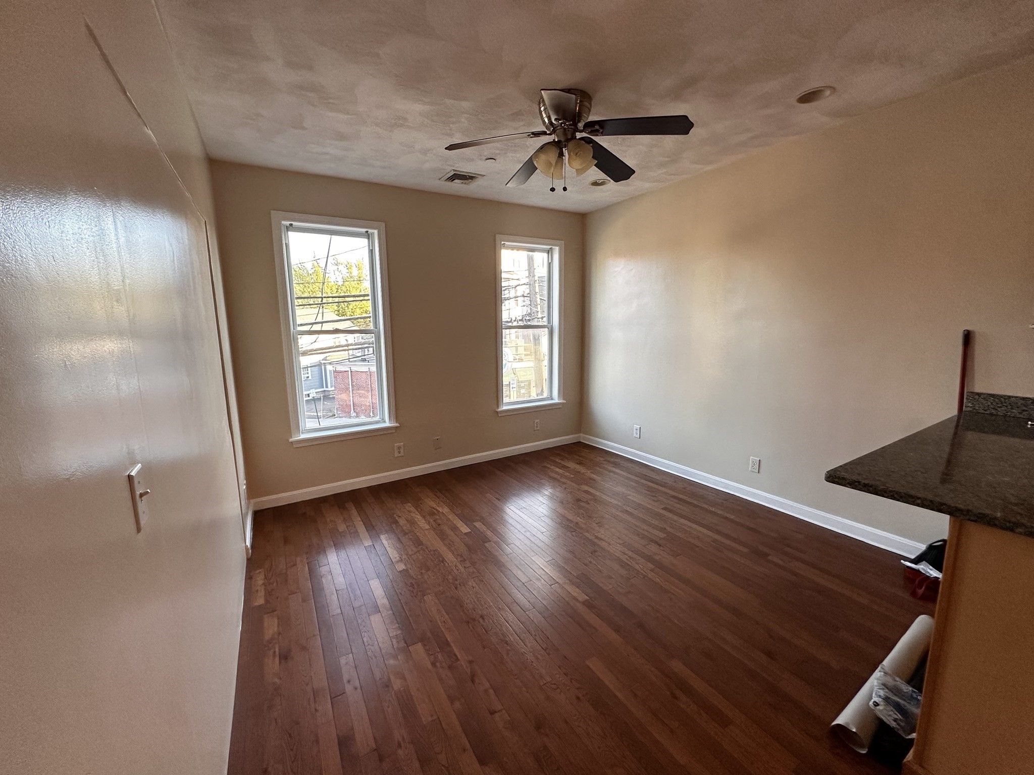 176 Elm # 2 Property Photo 5