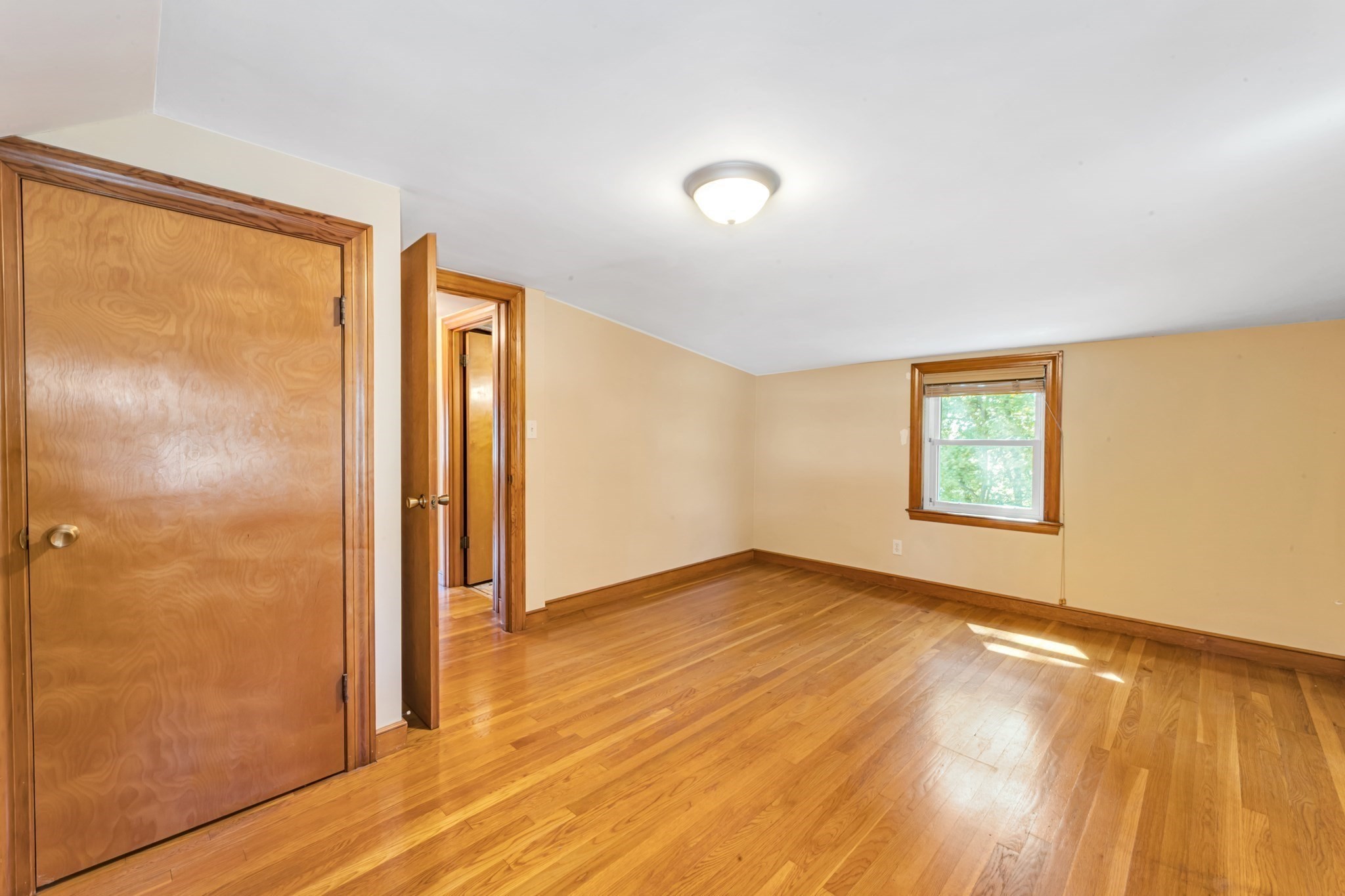 87 Hemman Property Photo 13