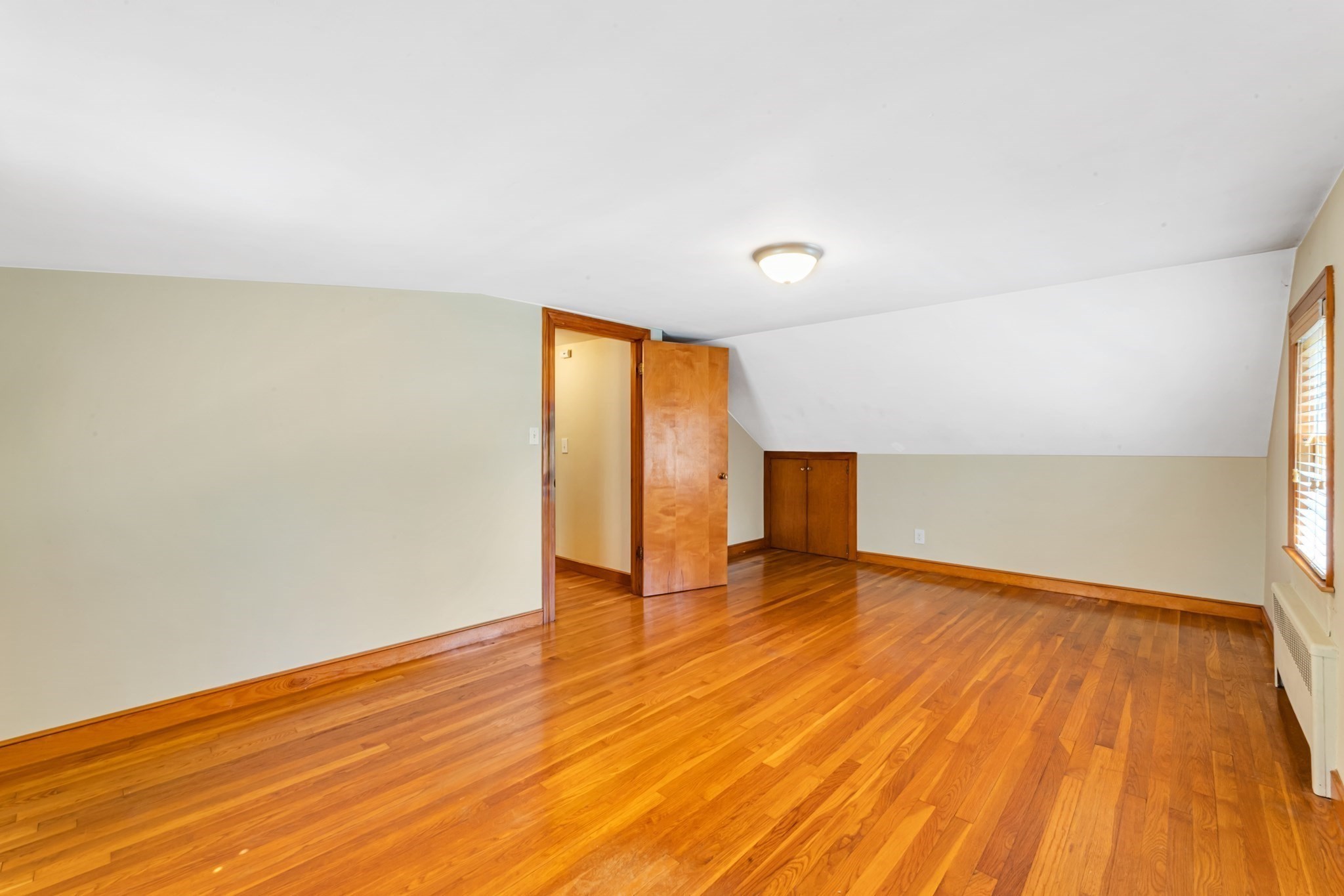 87 Hemman Property Photo 16
