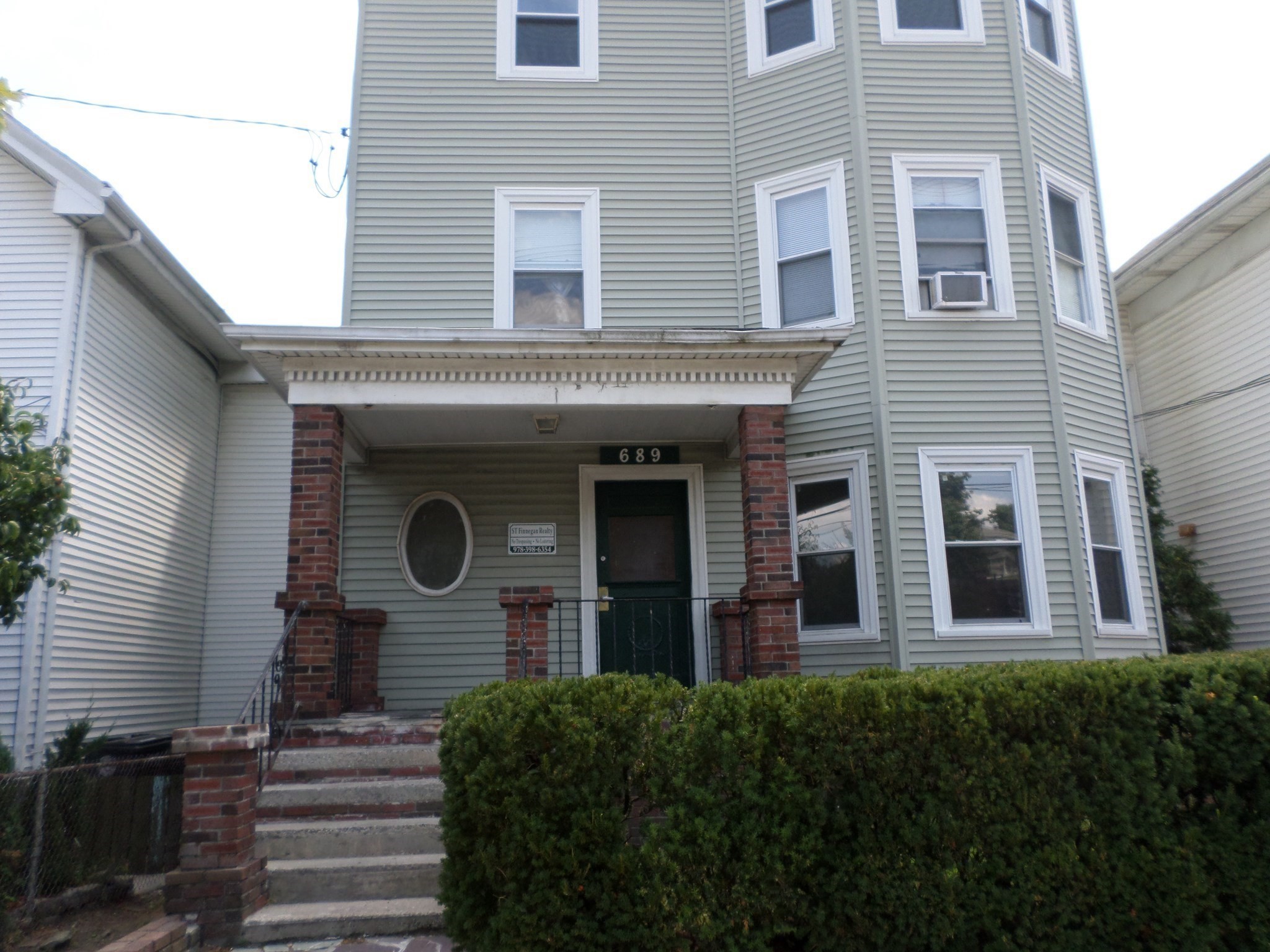 689 Broadway Property Photo 2