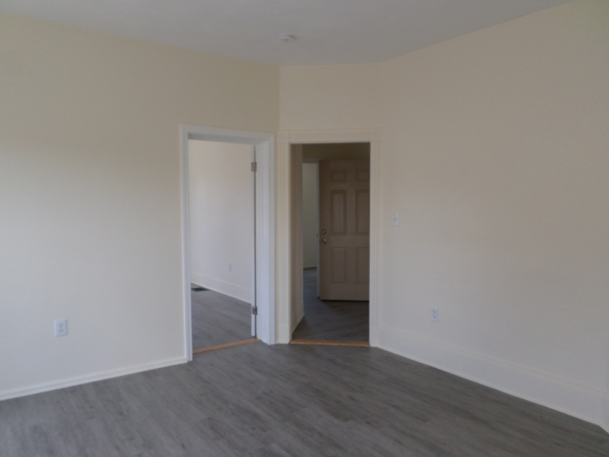 689 Broadway Property Photo 7
