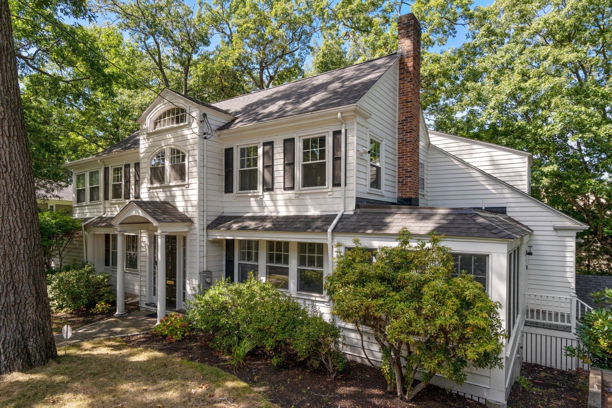 575 Chestnut Street Property Photo 2