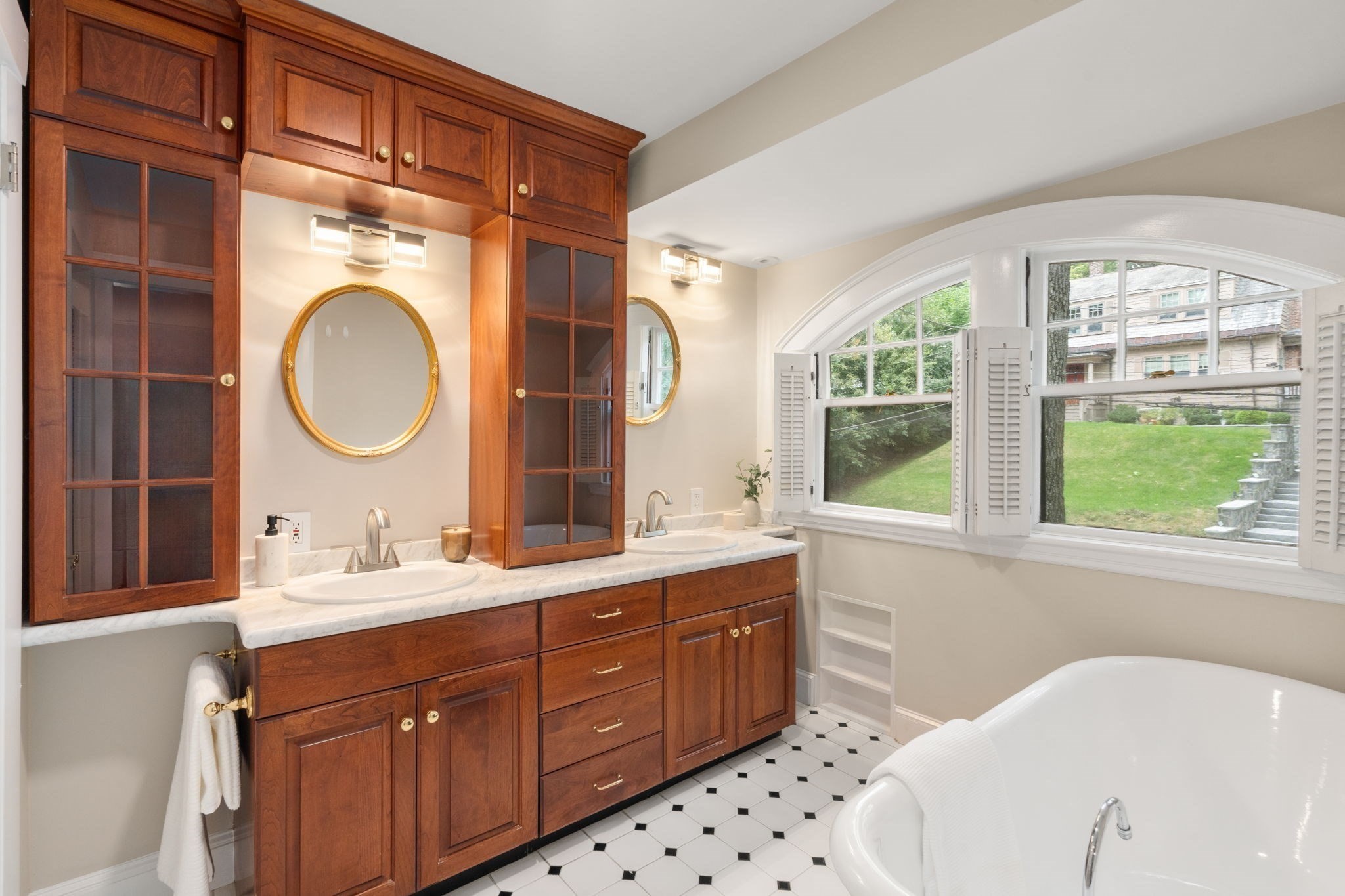 575 Chestnut Street Property Photo 19