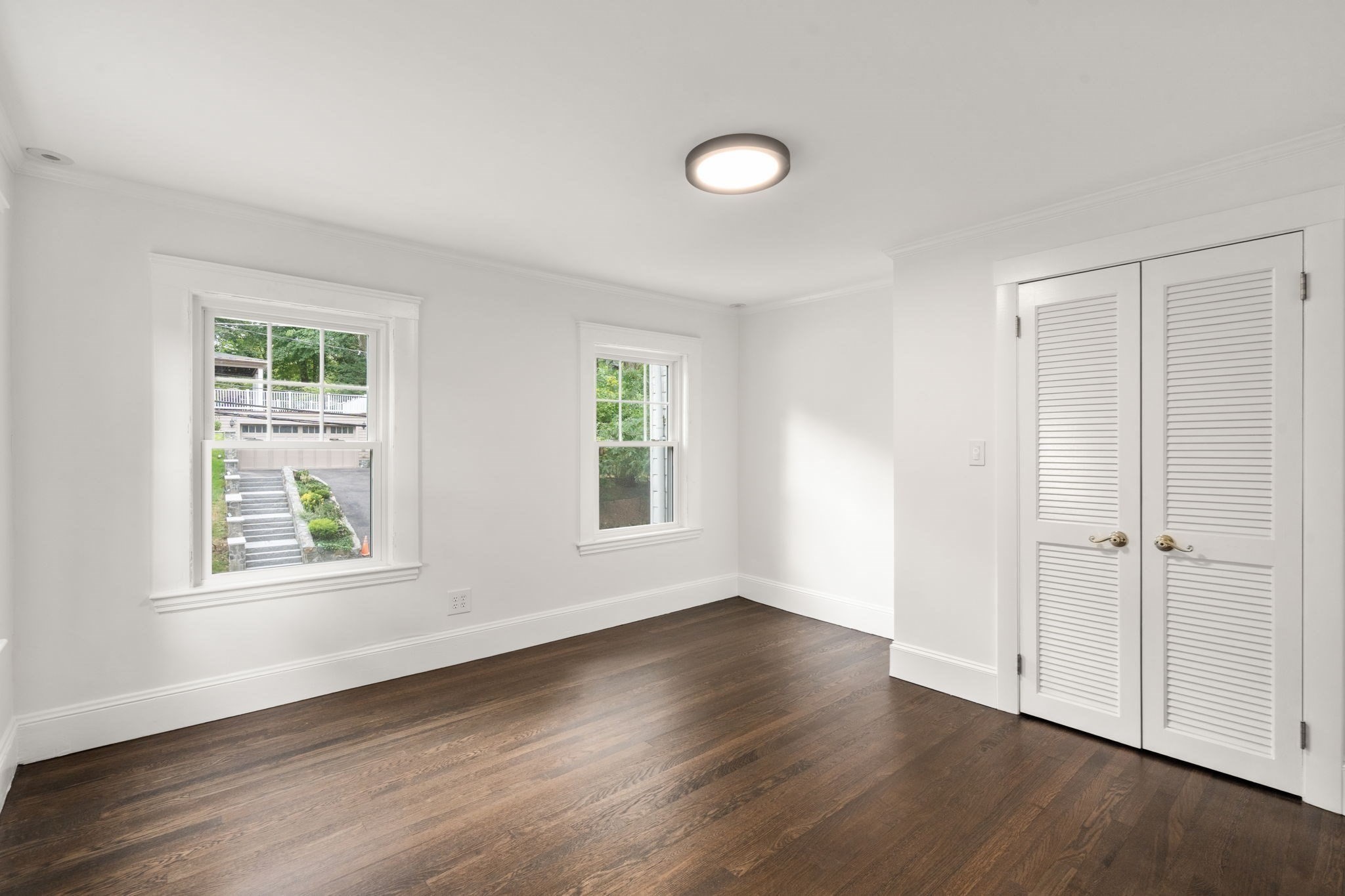 575 Chestnut Street Property Photo 21