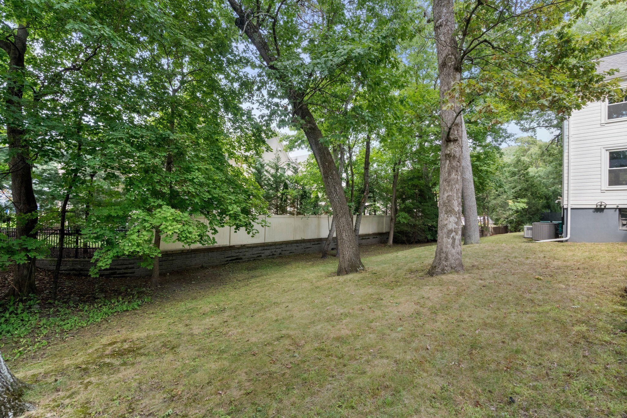575 Chestnut Street Property Photo 38