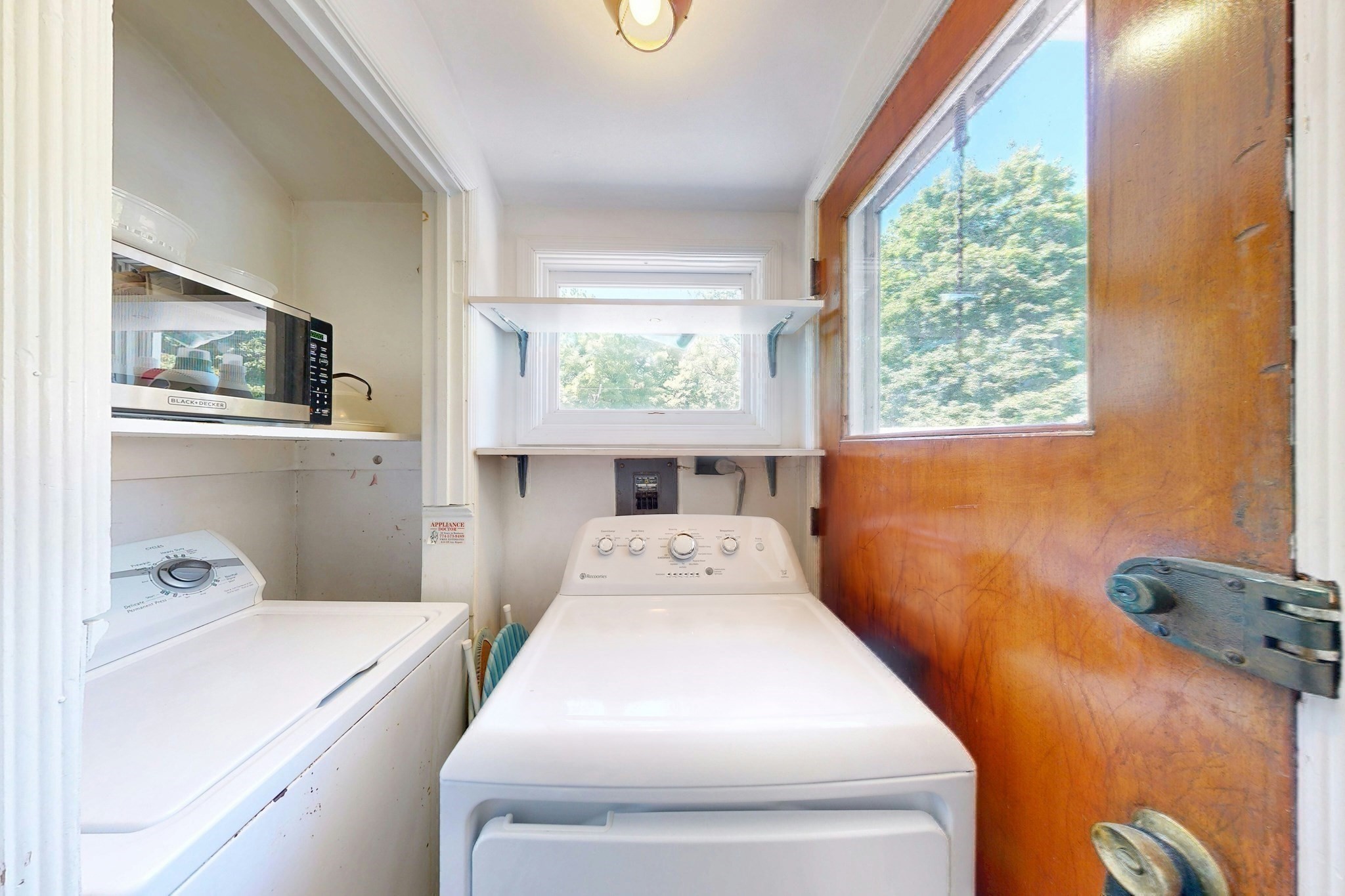 17 Hallen Ave Property Photo 7