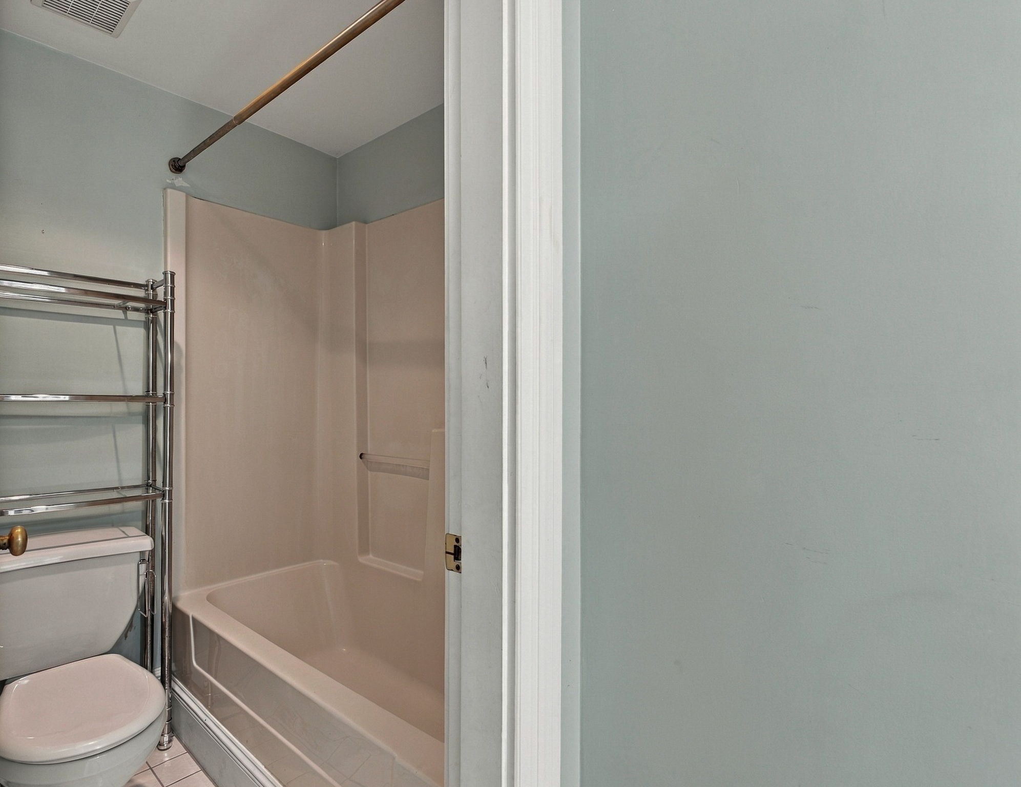 162 High St # B Property Photo 18